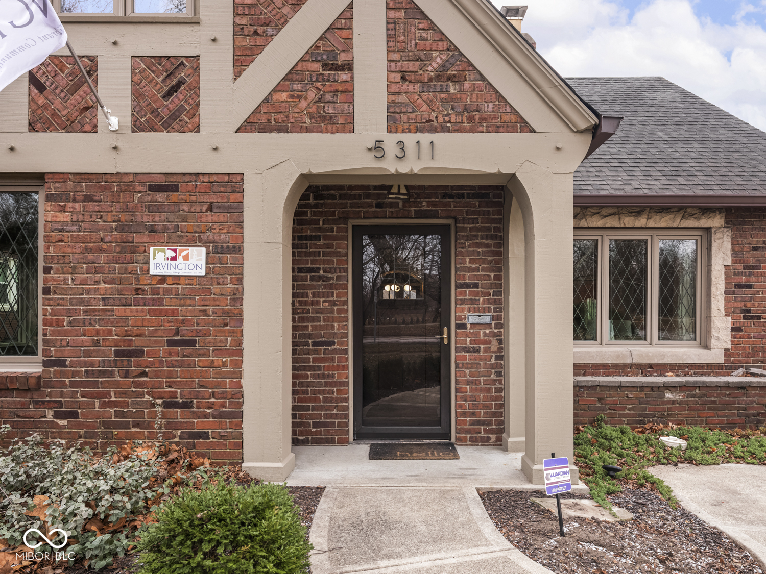 5311 E Pleasant Run Parkway South Drive