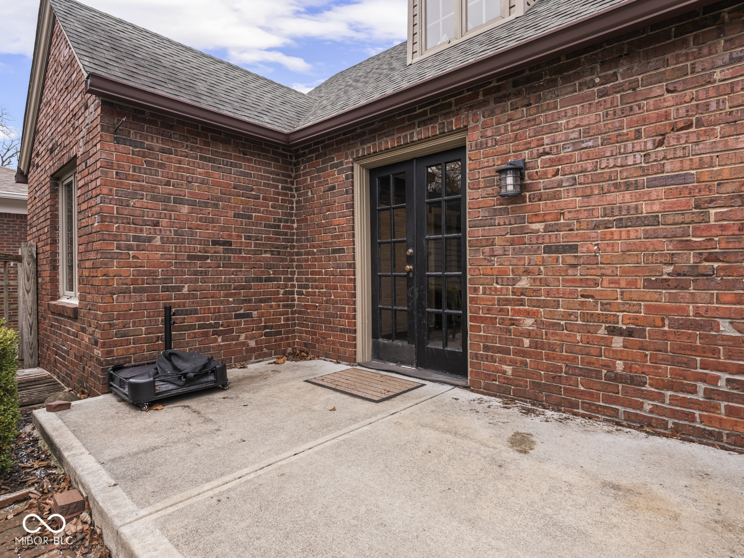 5311 E Pleasant Run Parkway South Drive