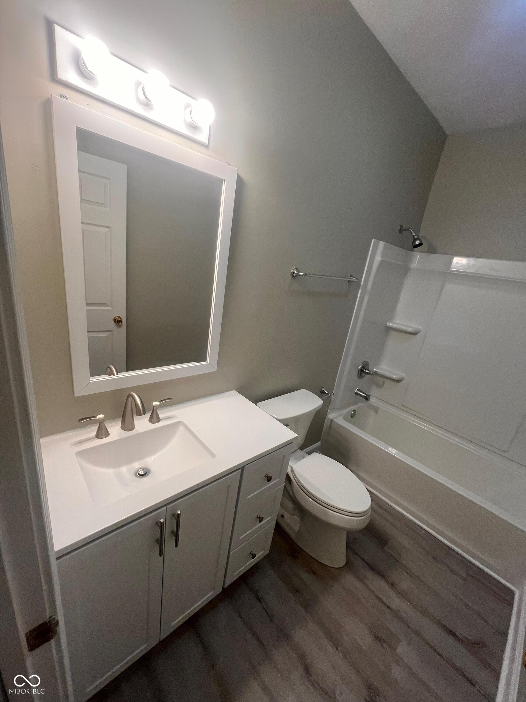 1221 Union Street Unit: 1221