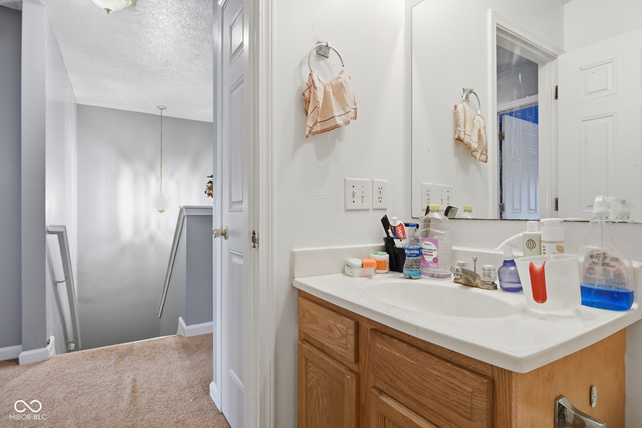 7746 Mountain Stream Way