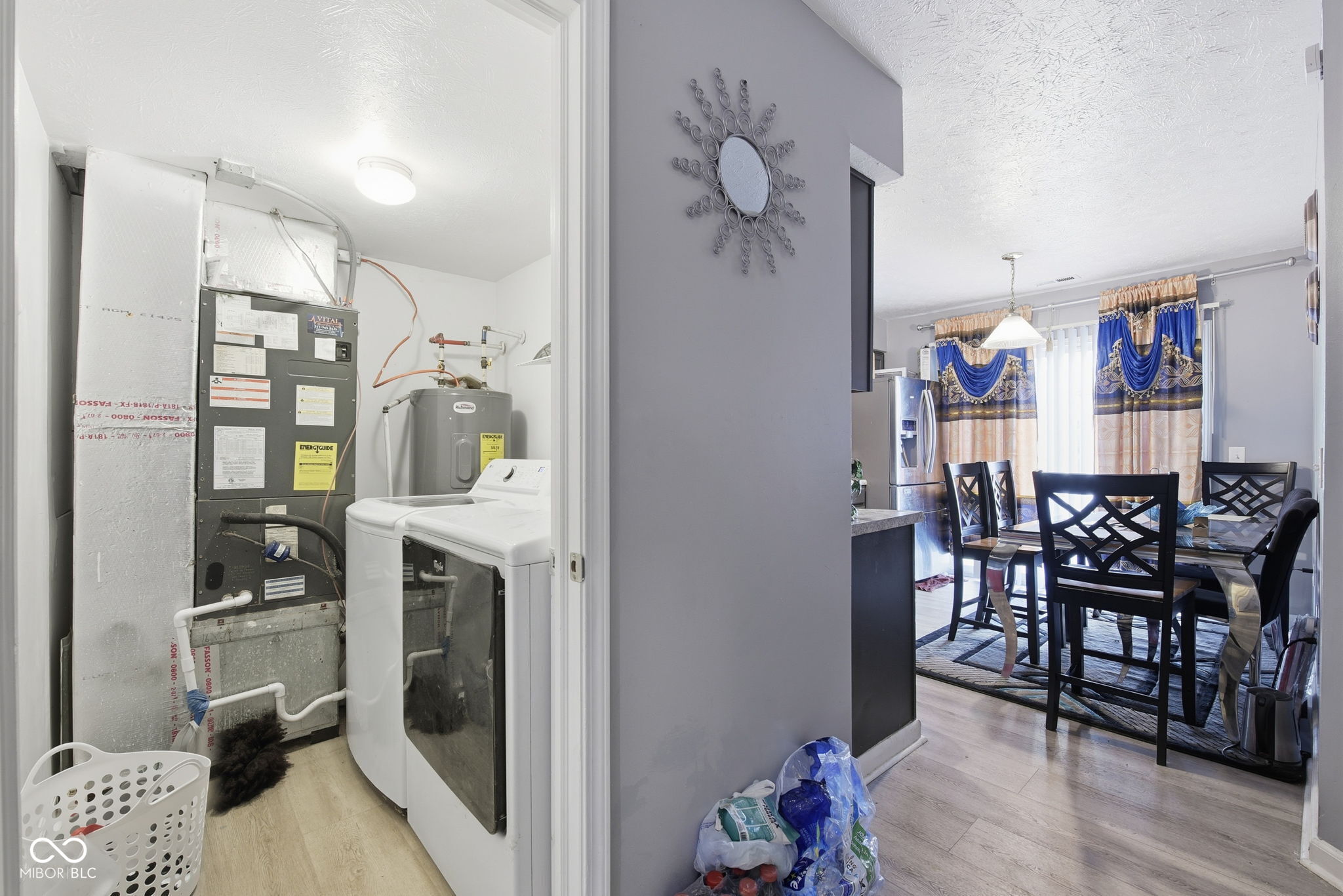 7746 Mountain Stream Way