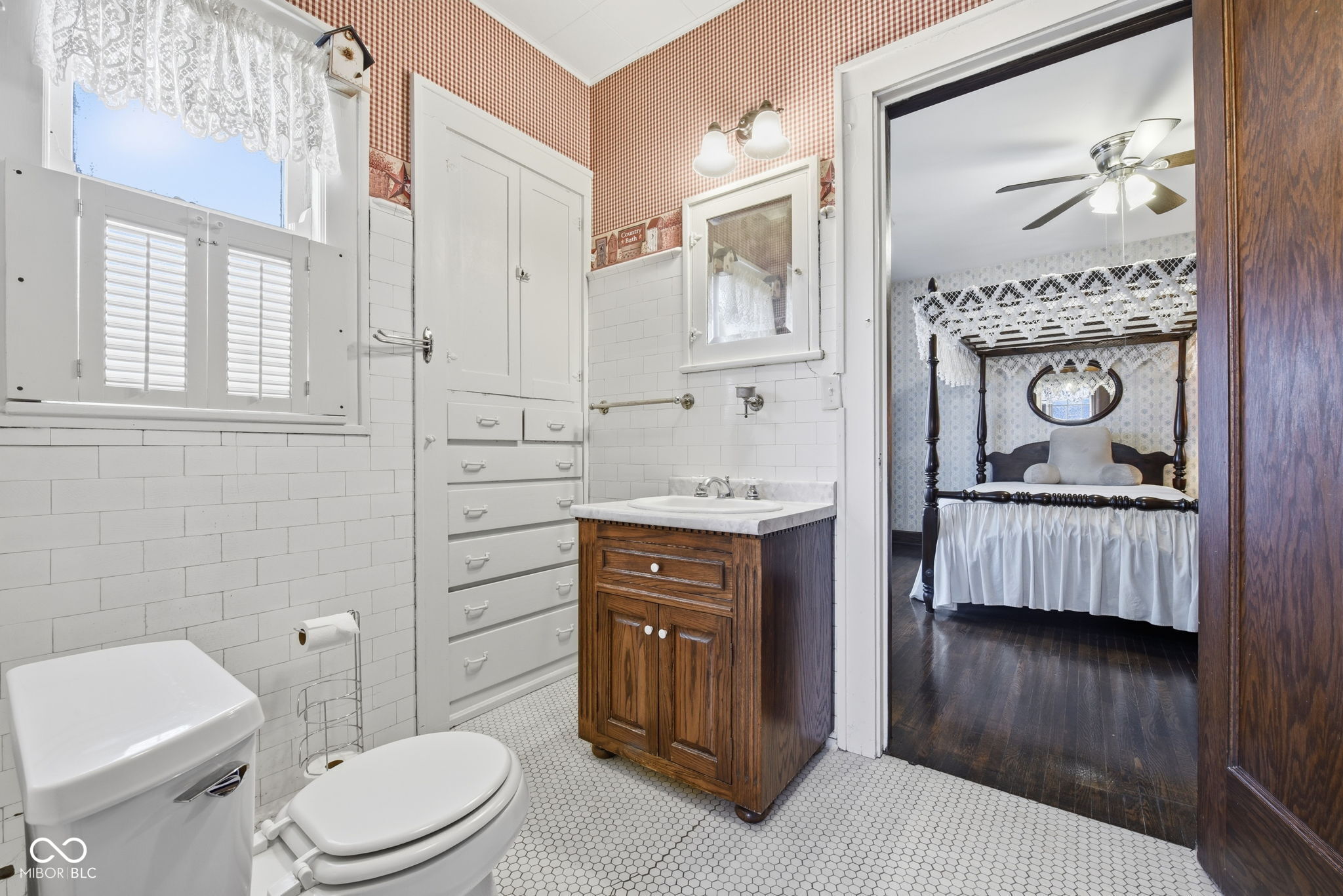 460 E Washington Street