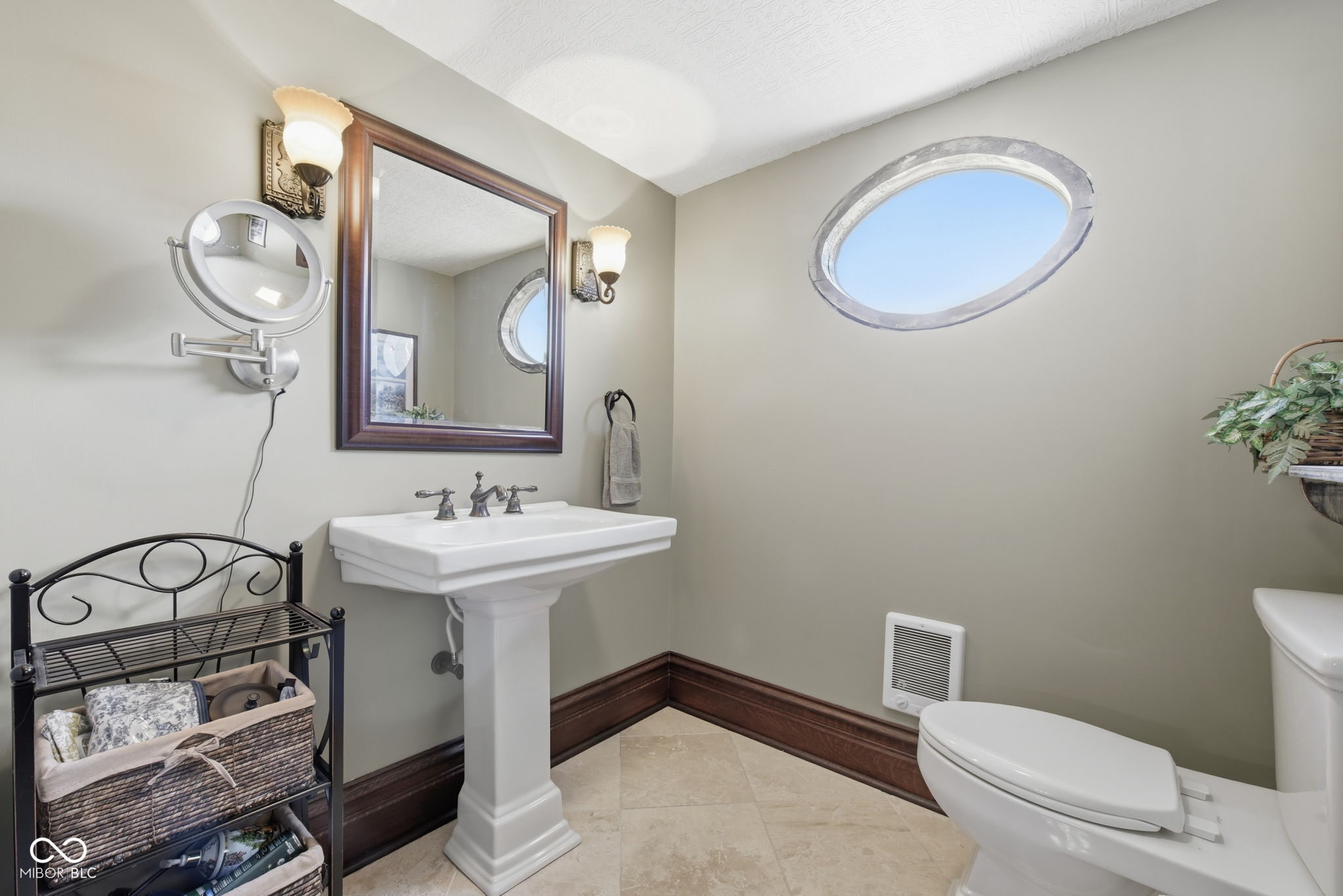 460 E Washington Street