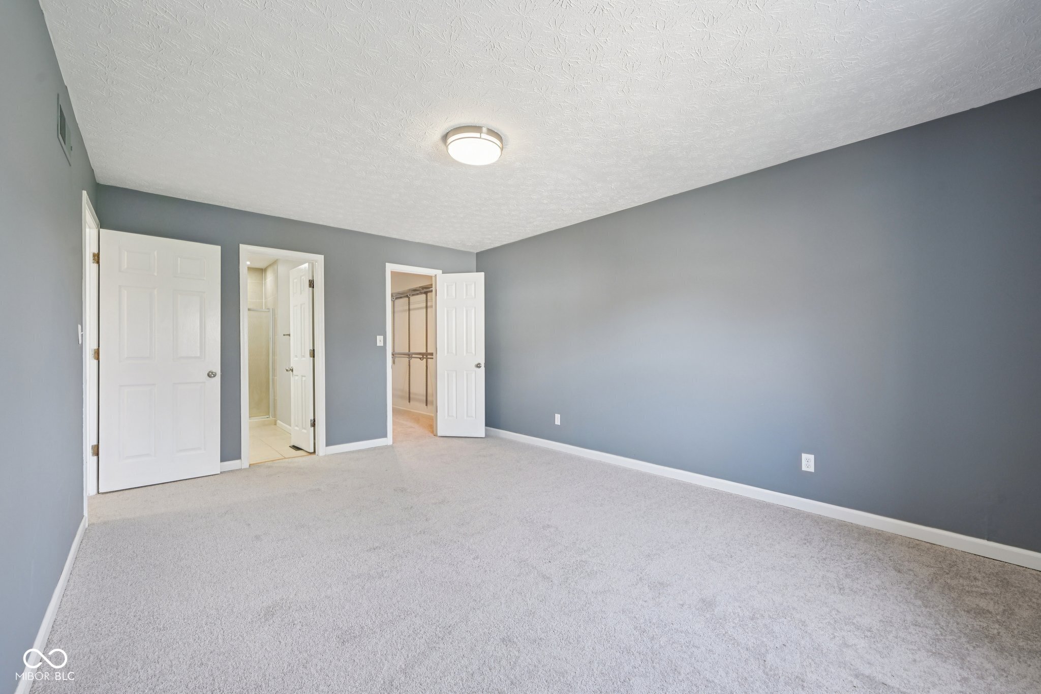 7449 Prairie Lake Drive