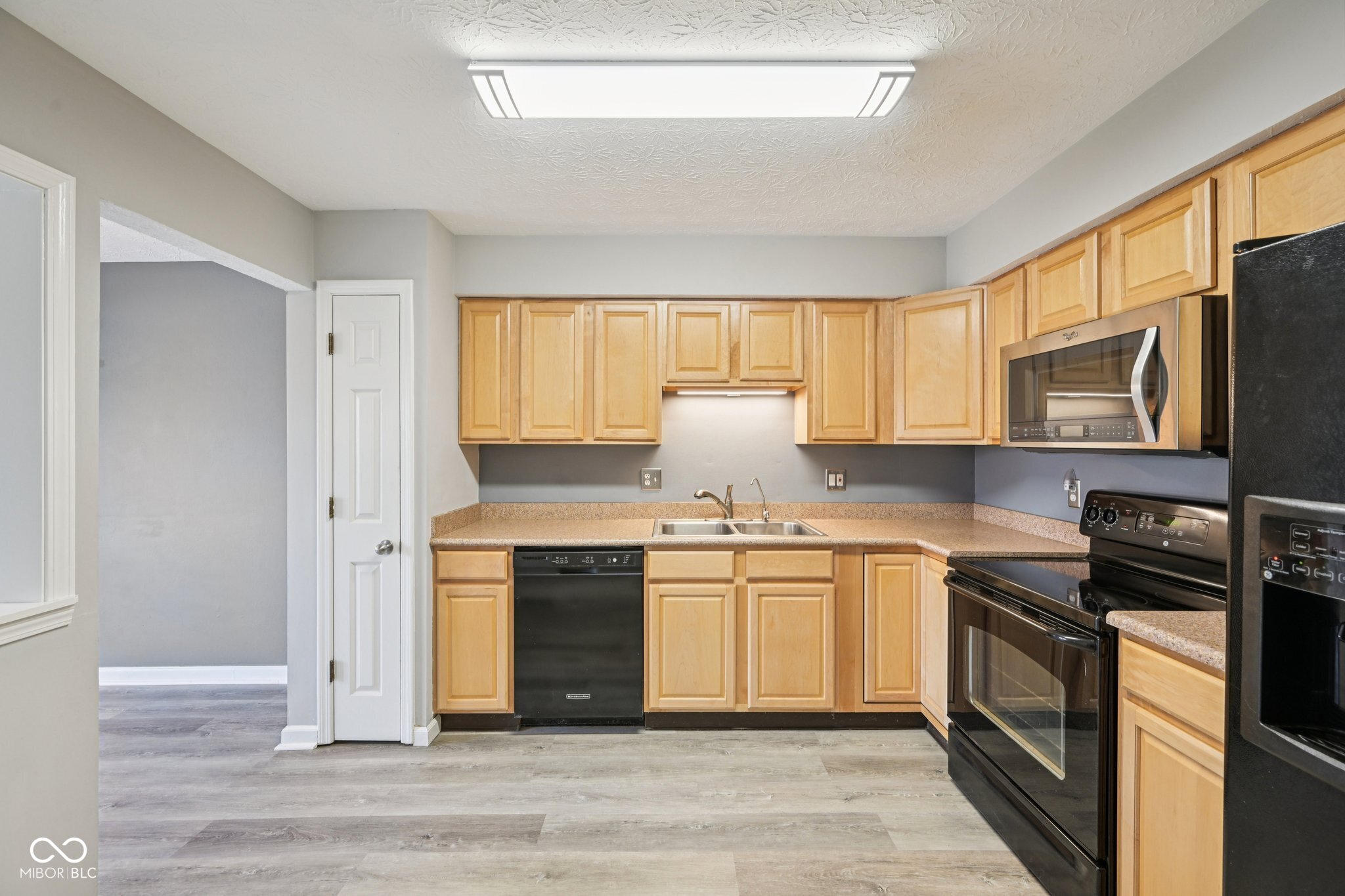 7449 Prairie Lake Drive