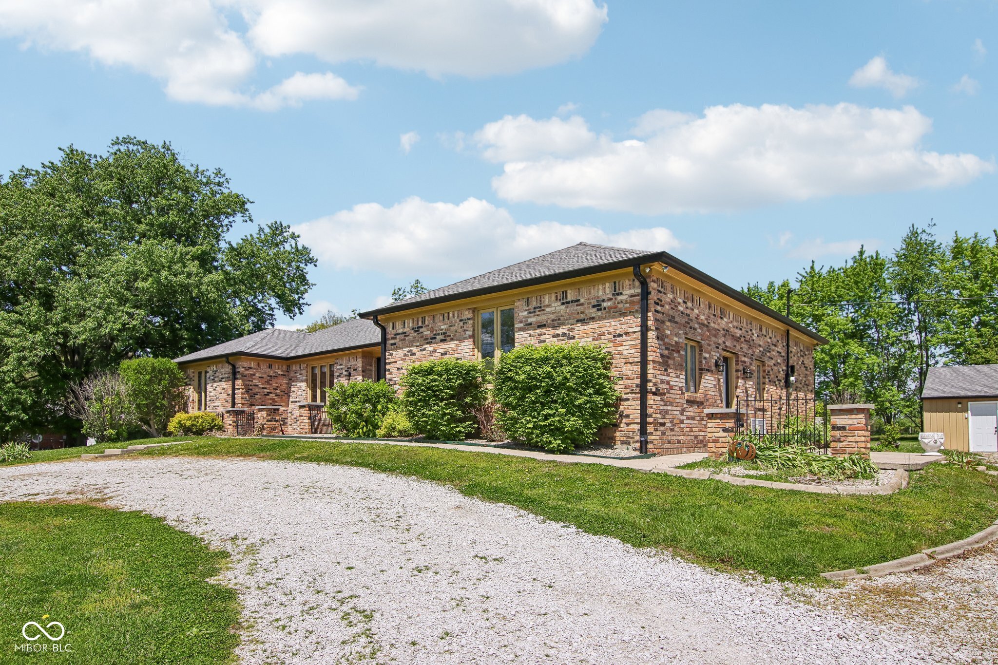2440 E County Road 300 S