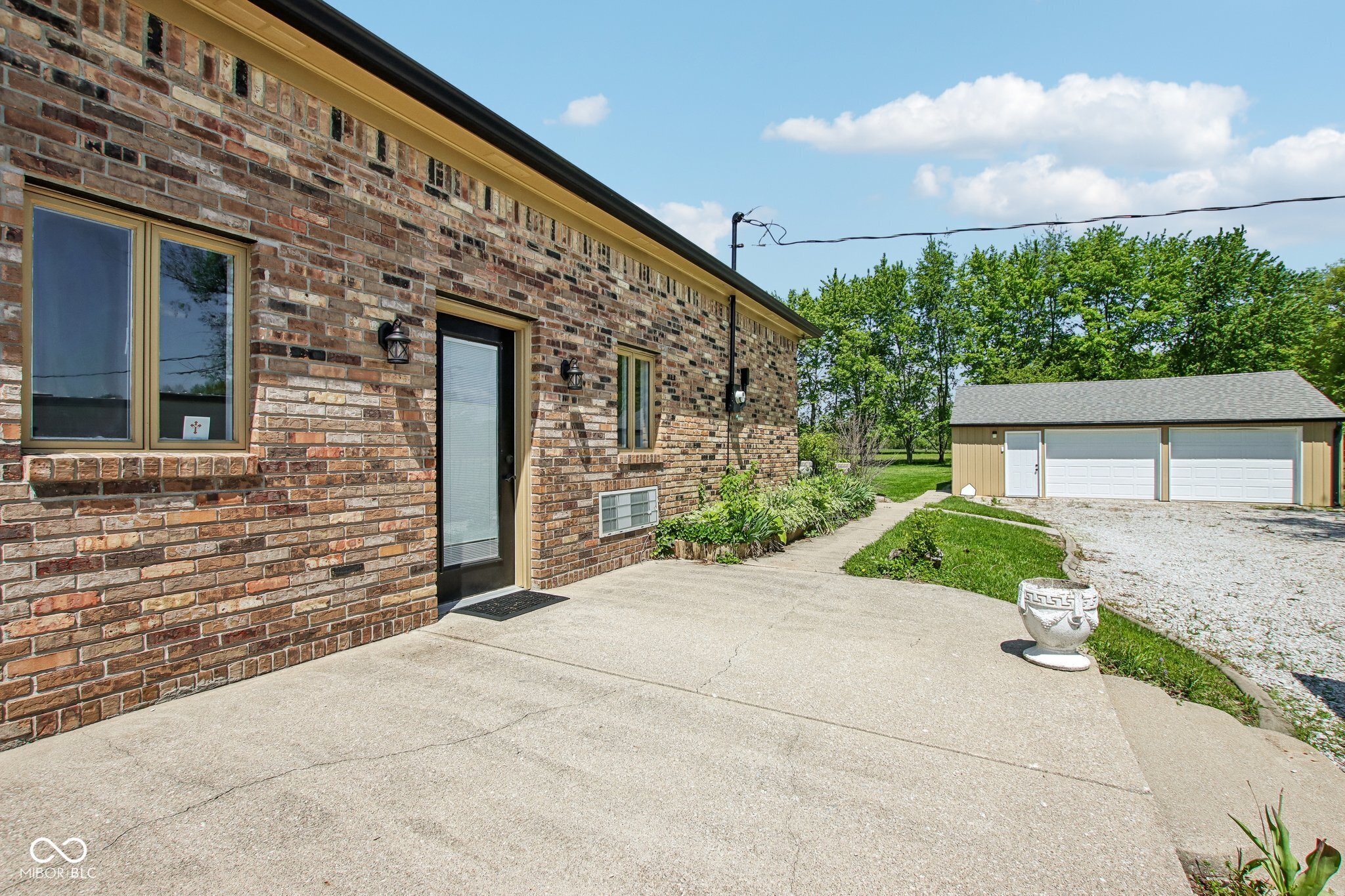 2440 E County Road 300 S