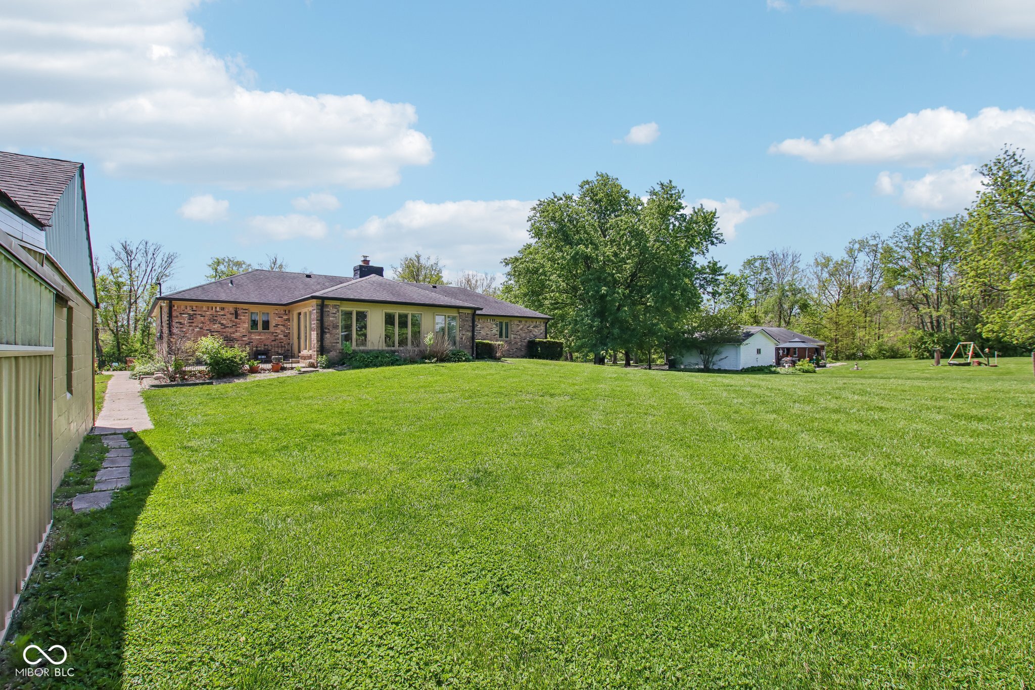 2440 E County Road 300 S
