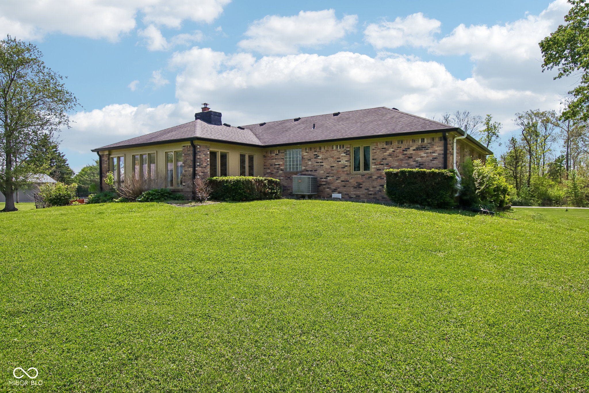 2440 E County Road 300 S