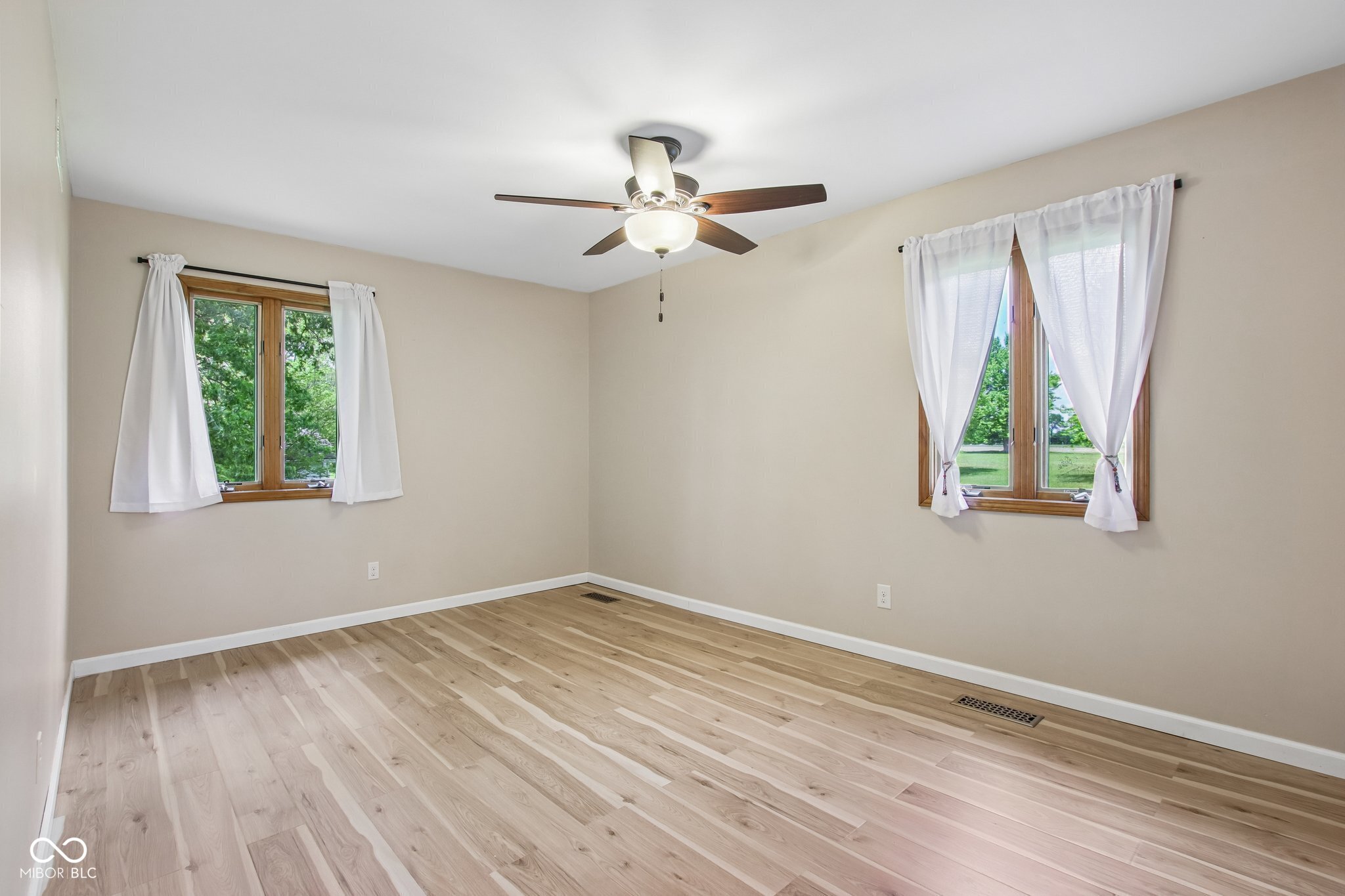 2440 E County Road 300 S