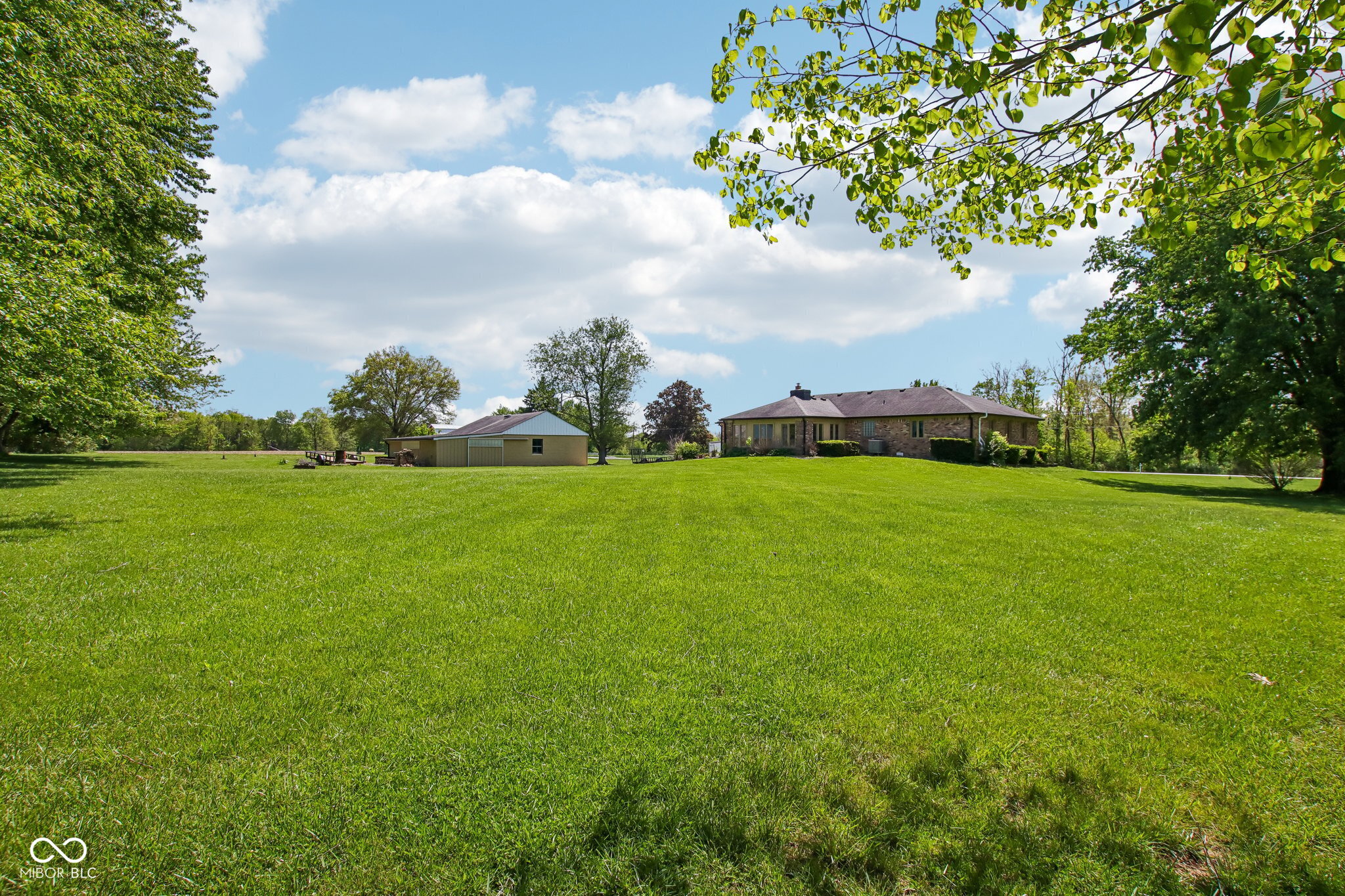 2440 E County Road 300 S