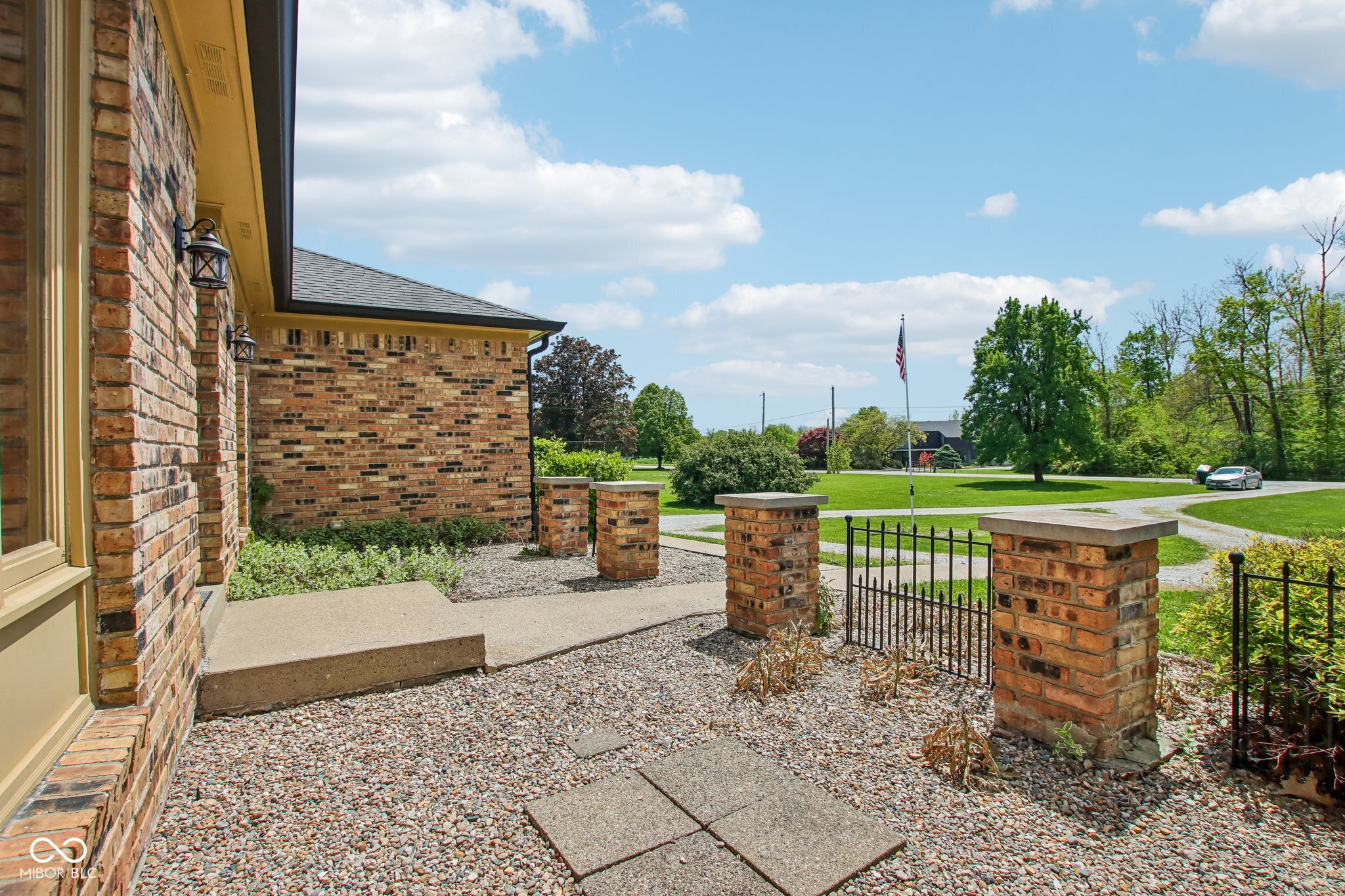 2440 E County Road 300 S