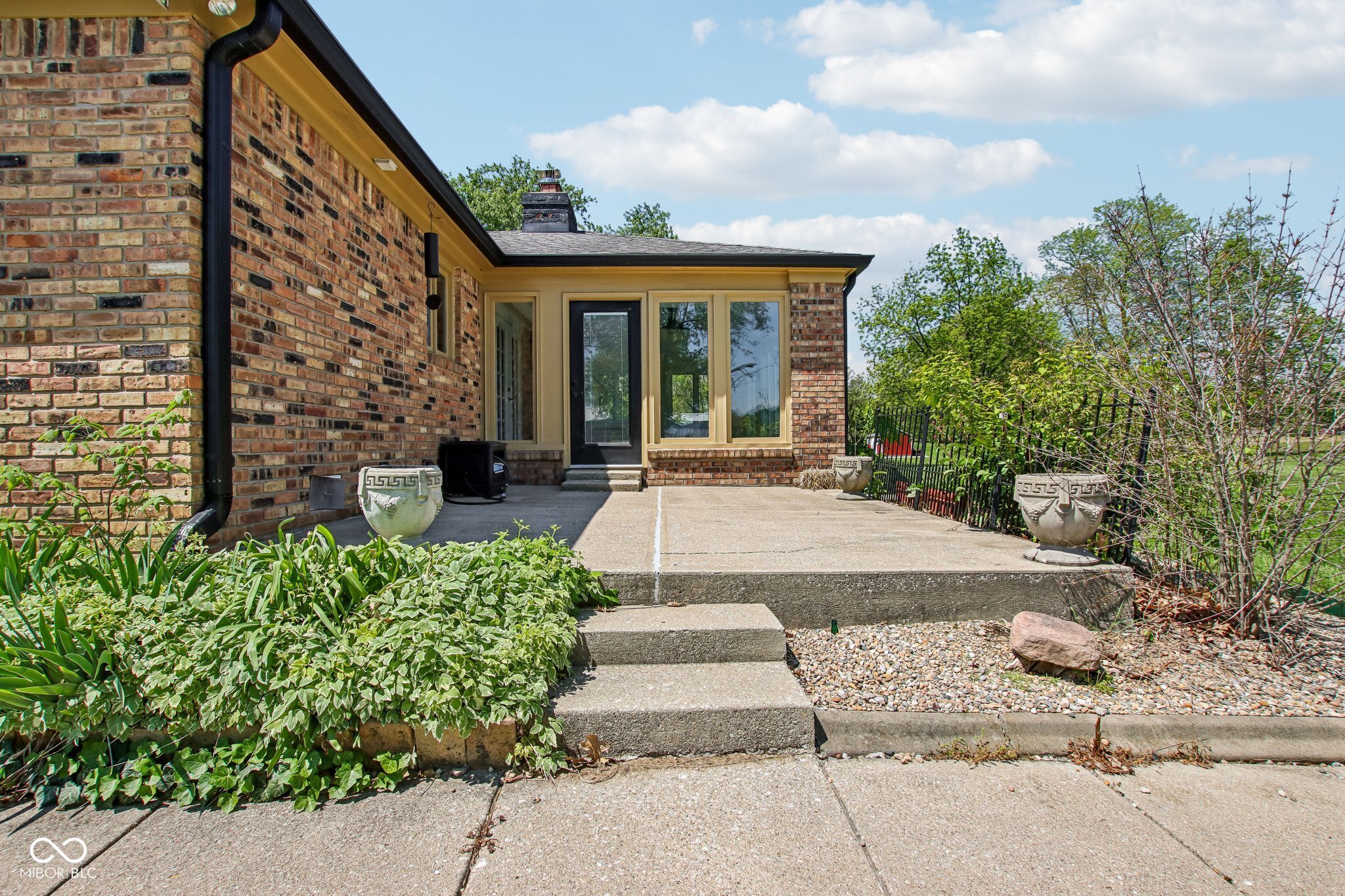 2440 E County Road 300 S
