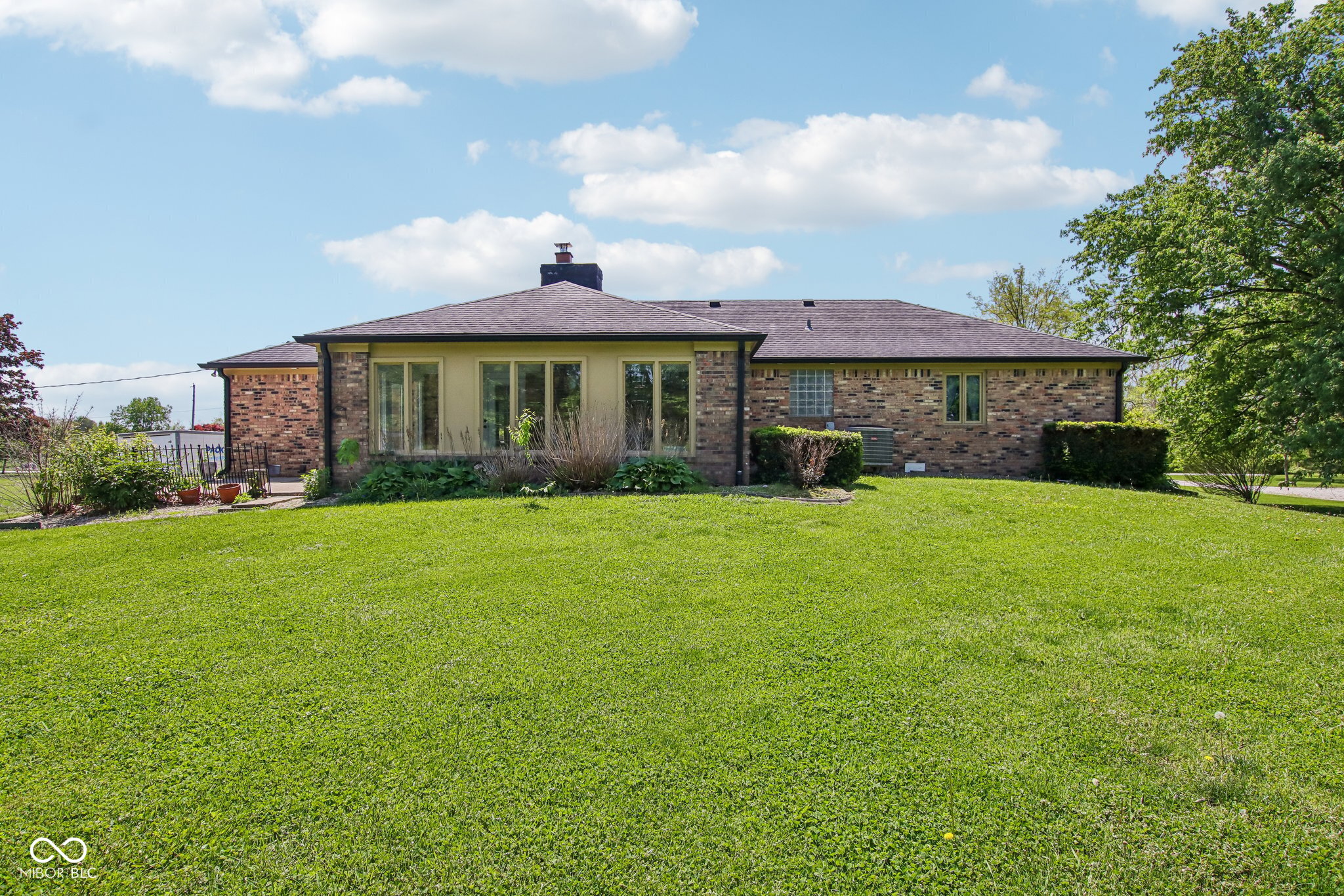 2440 E County Road 300 S