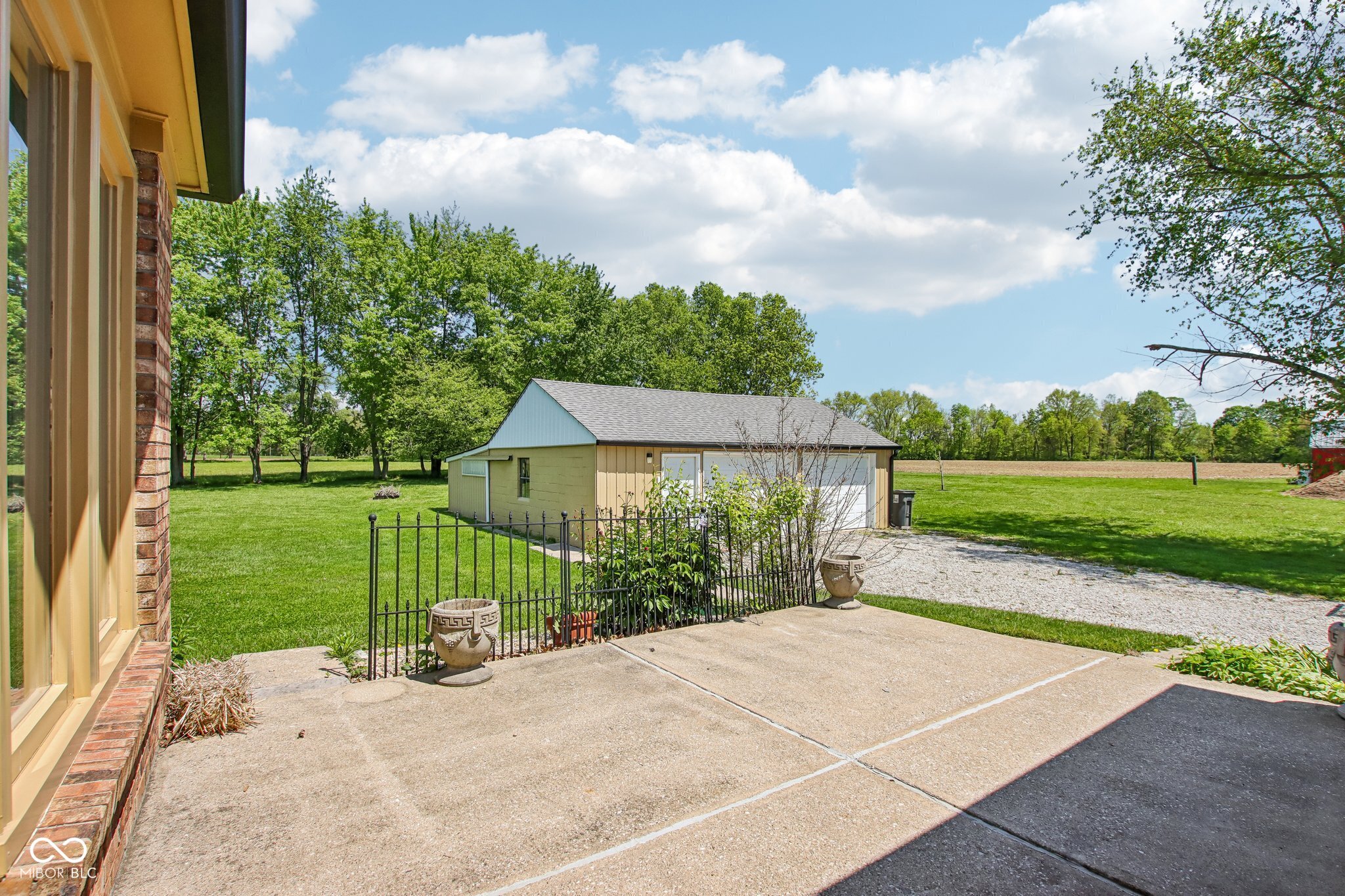 2440 E County Road 300 S