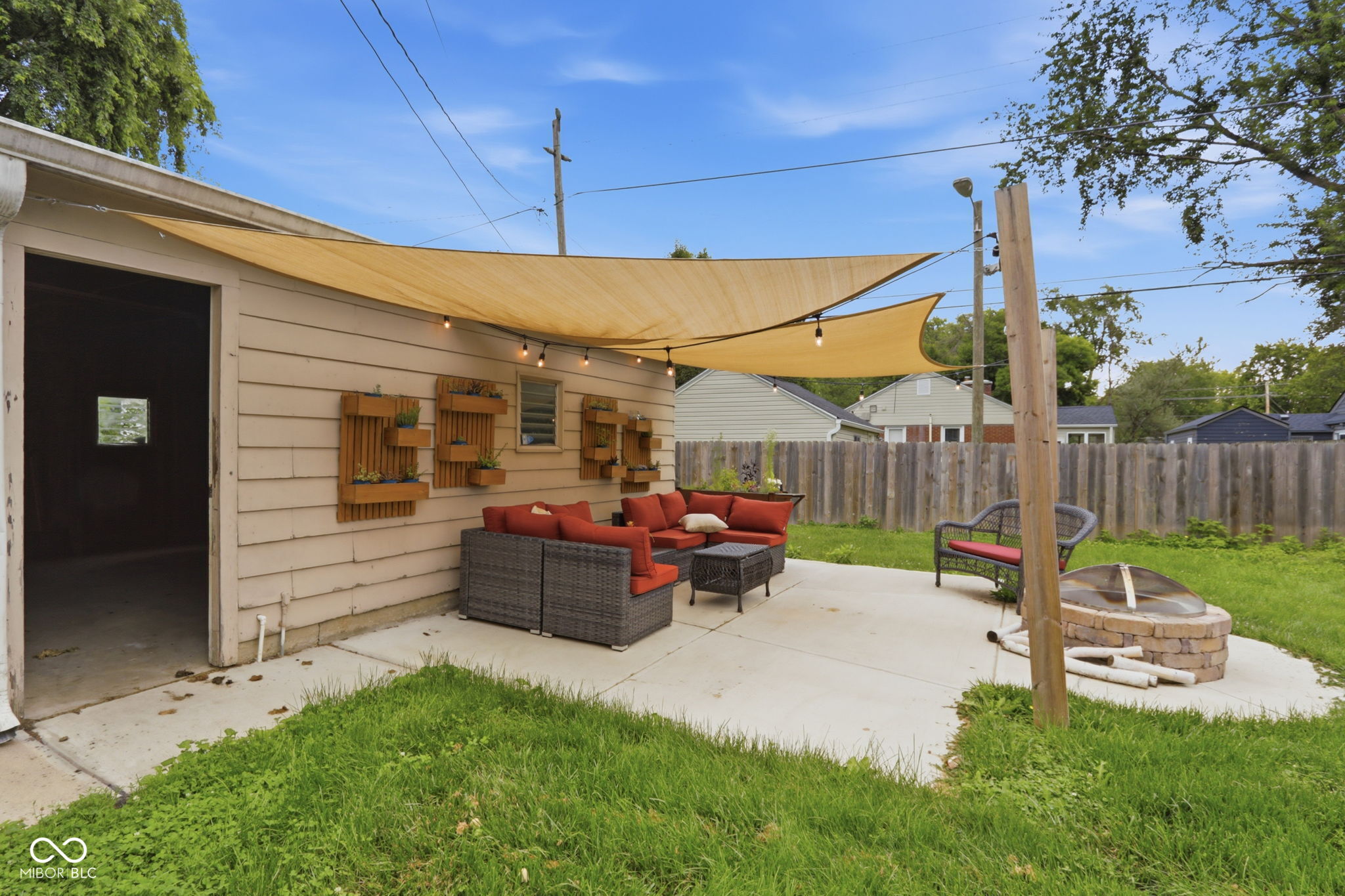 5409 Indianola Avenue