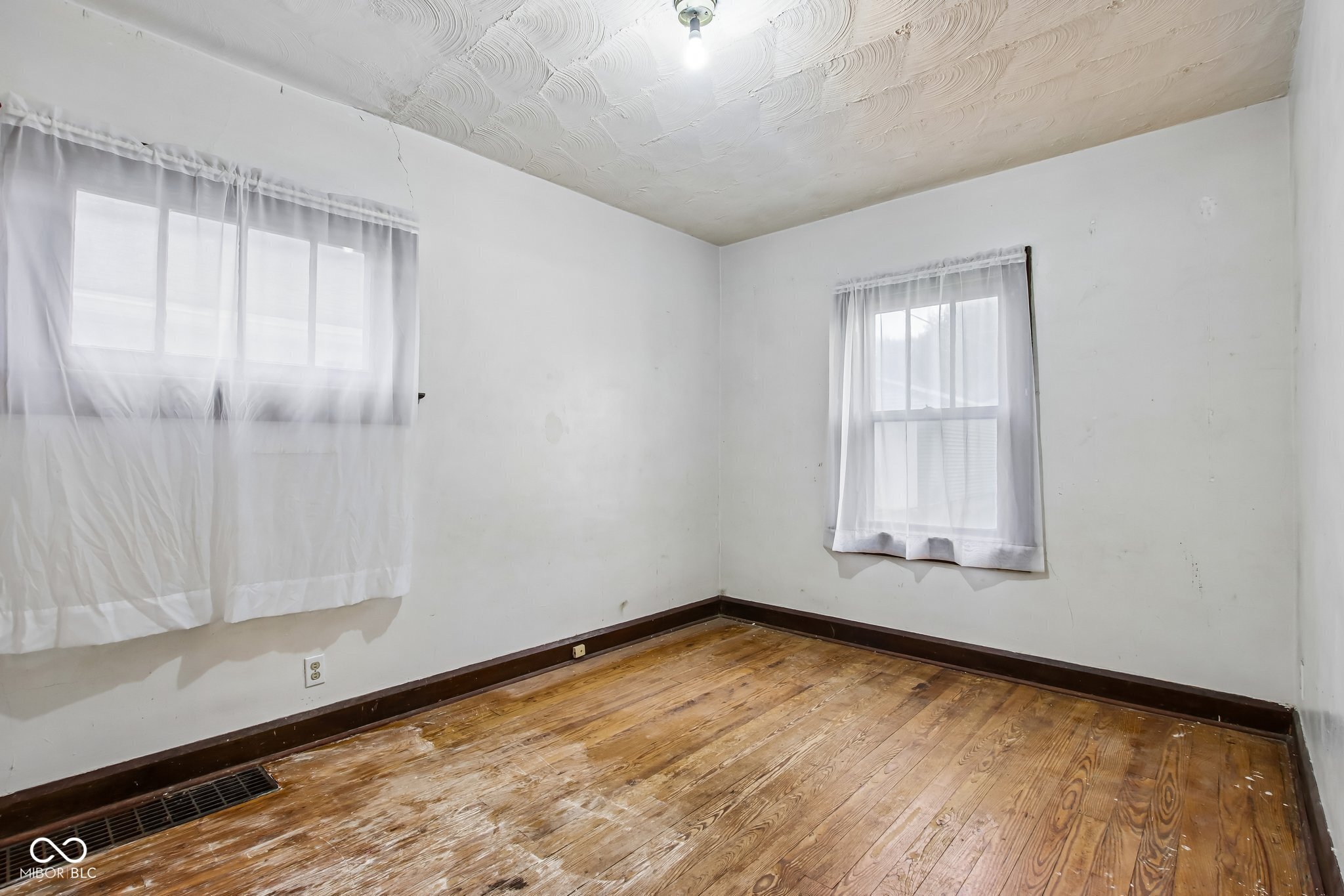 2165 Napoleon Street