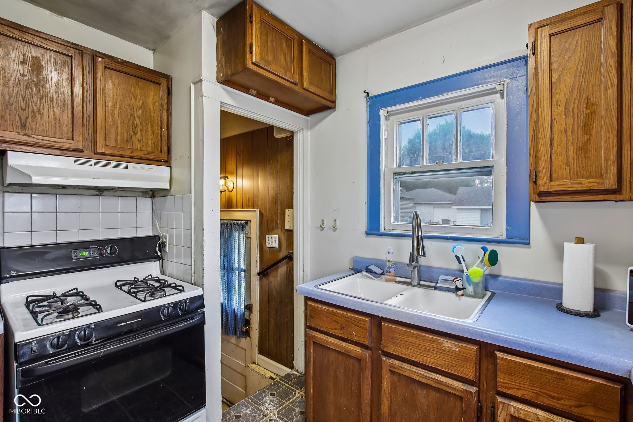 2165 Napoleon Street