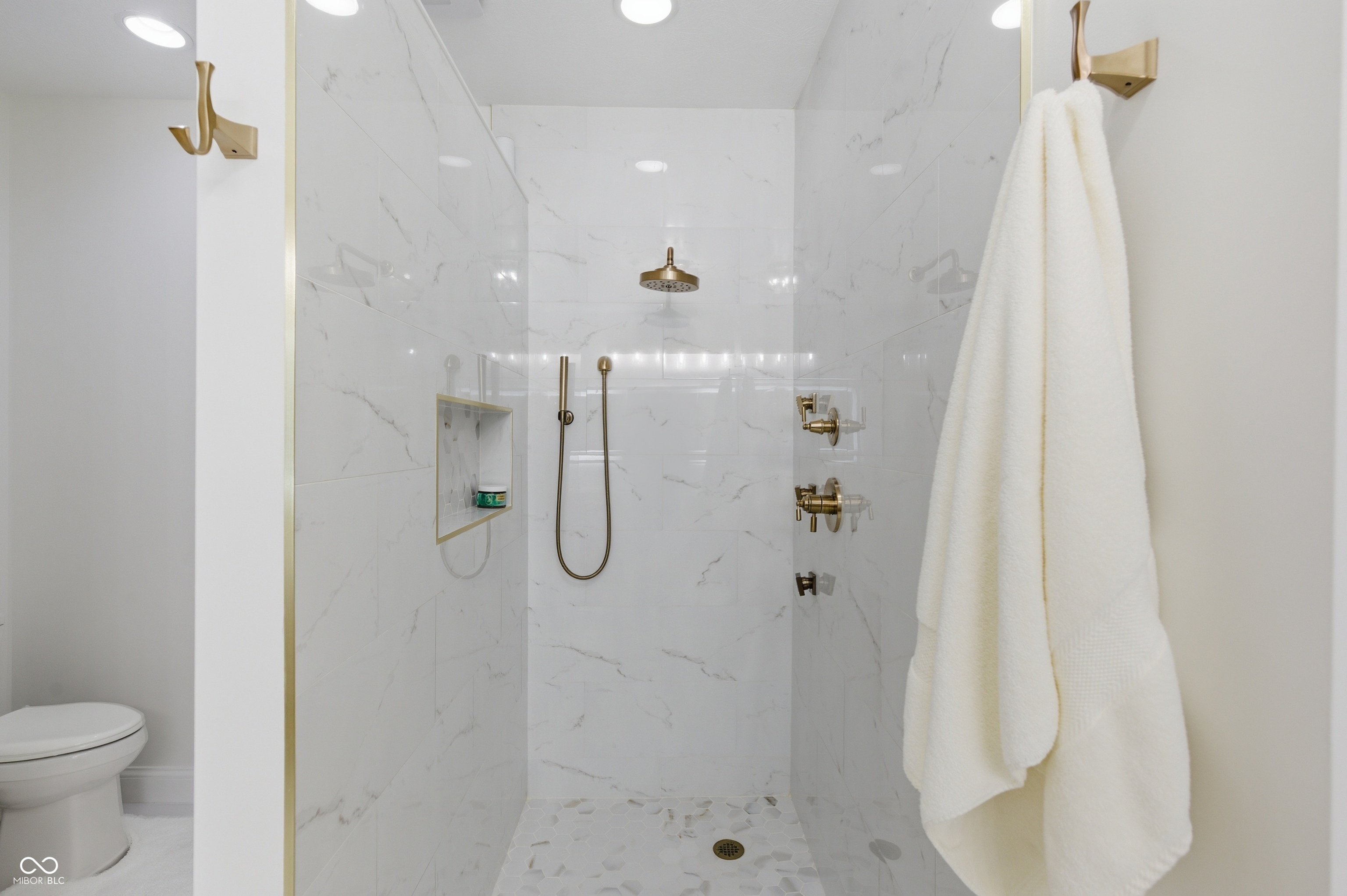 435 Virginia Avenue Unit: 302