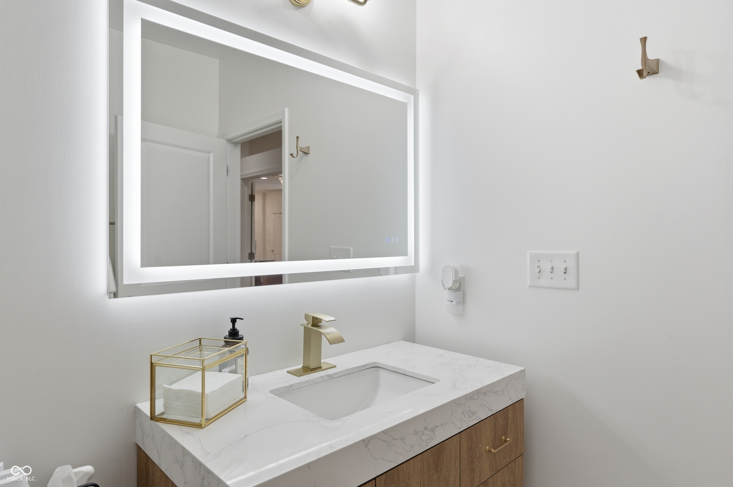 435 Virginia Avenue Unit: 302