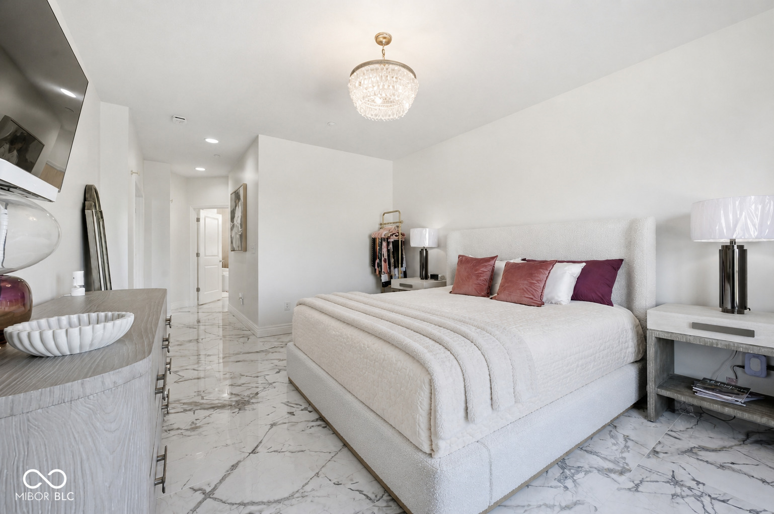 435 Virginia Avenue Unit: 302