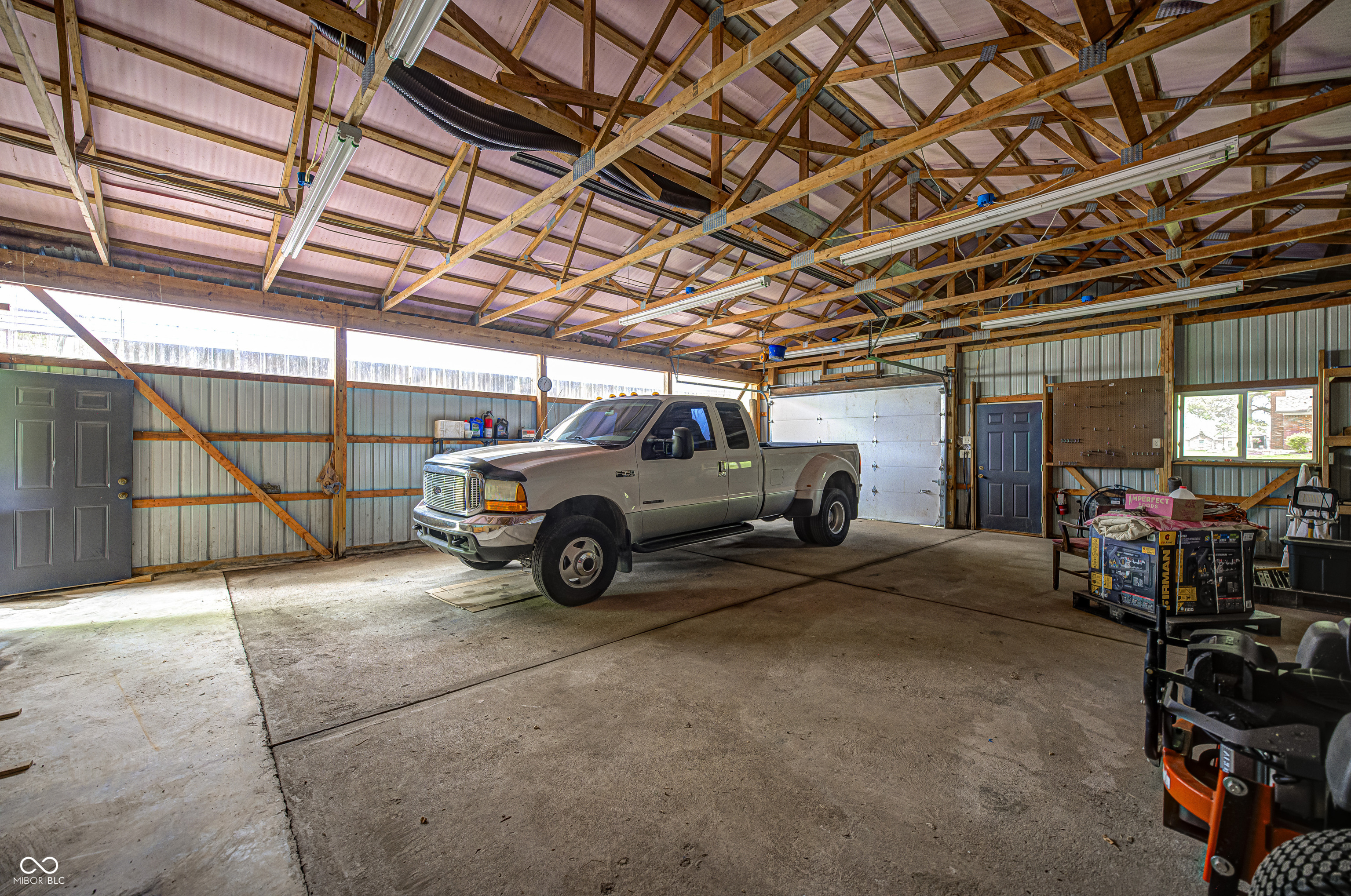 9557 Shelbyville Road