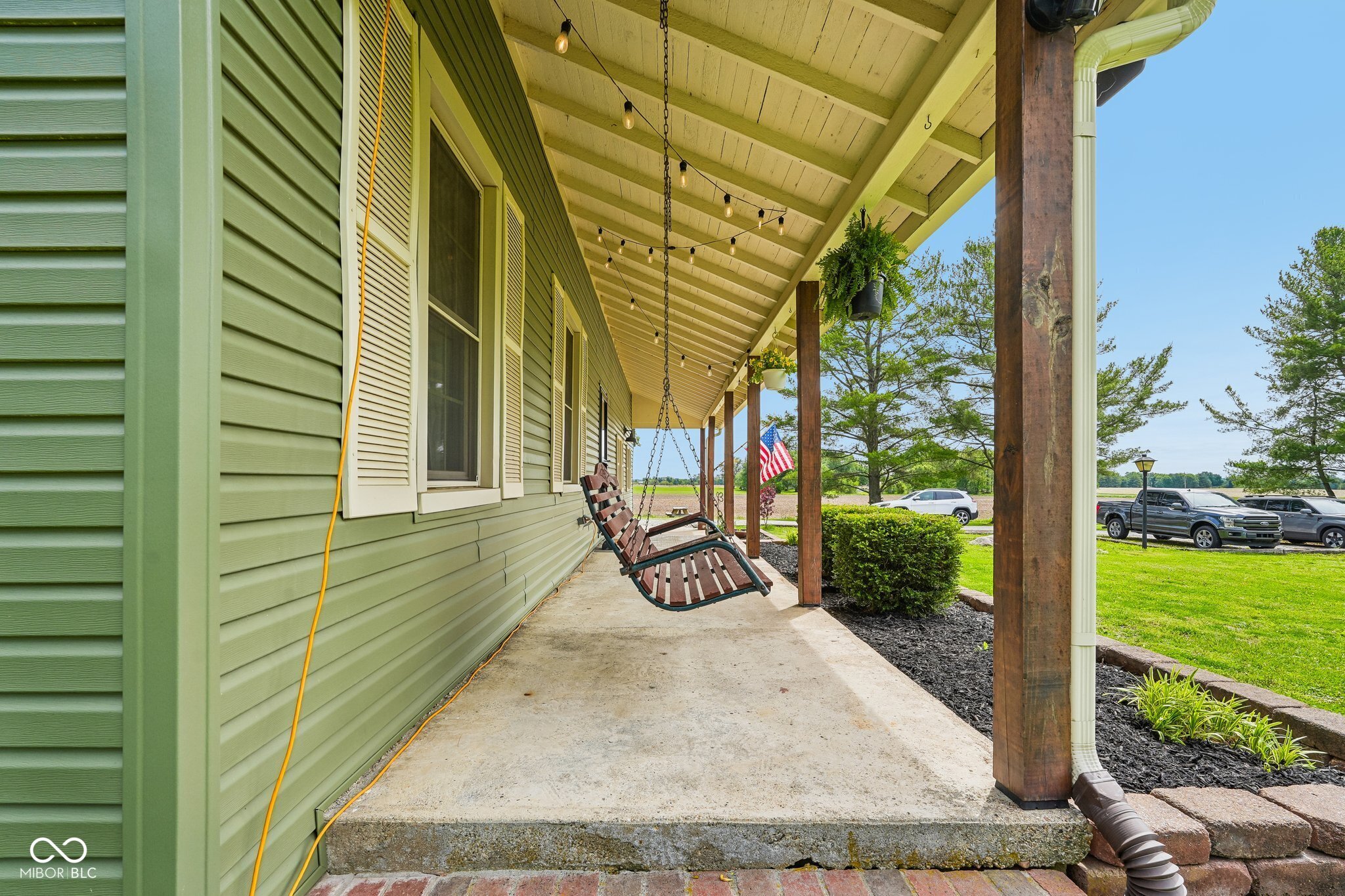 1386 W County Road 600 S