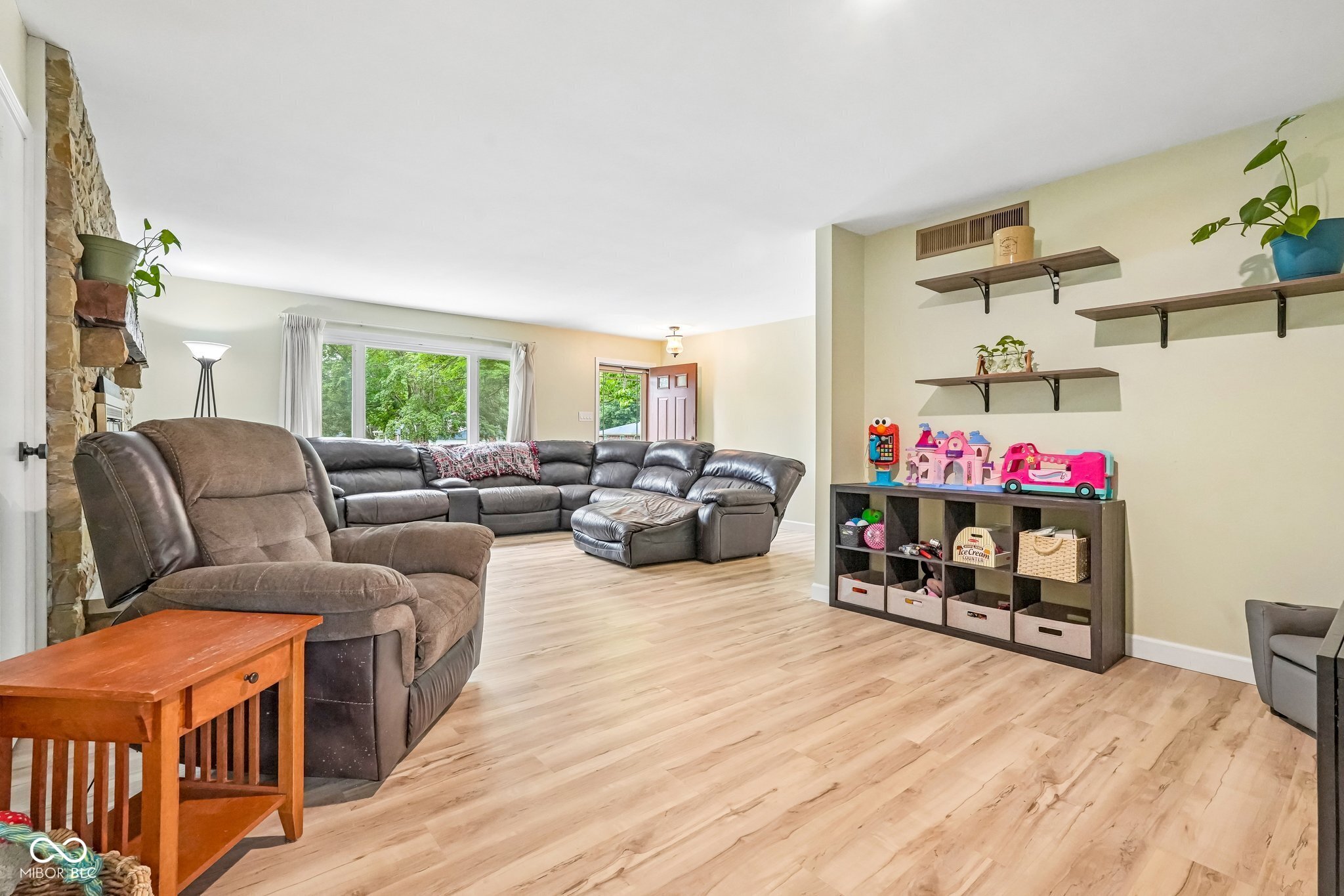 3022 San Jose
