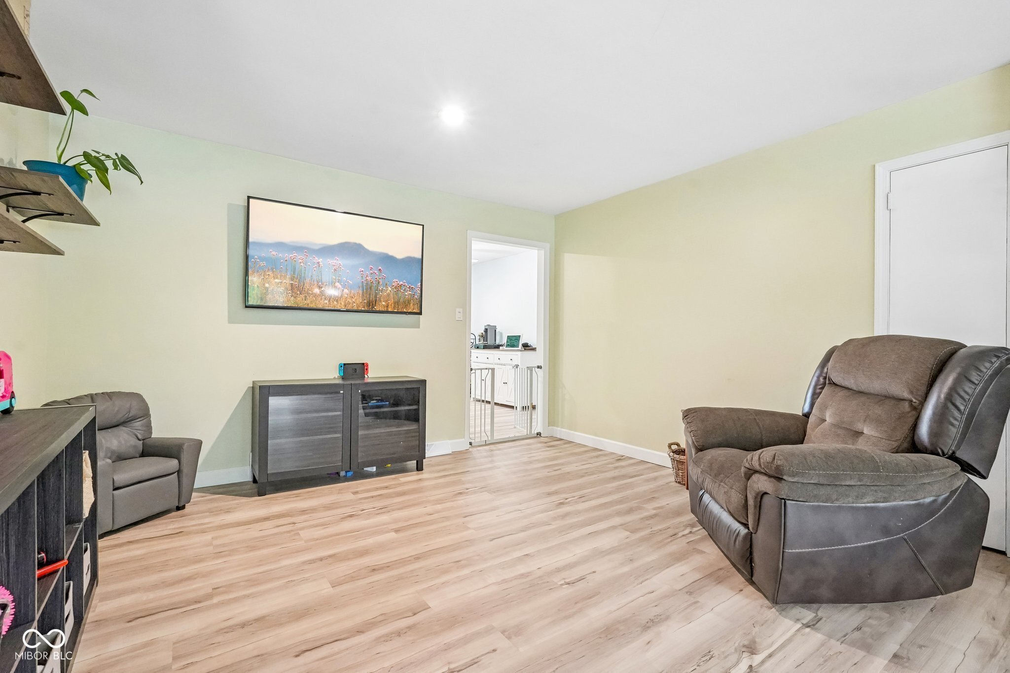 3022 San Jose