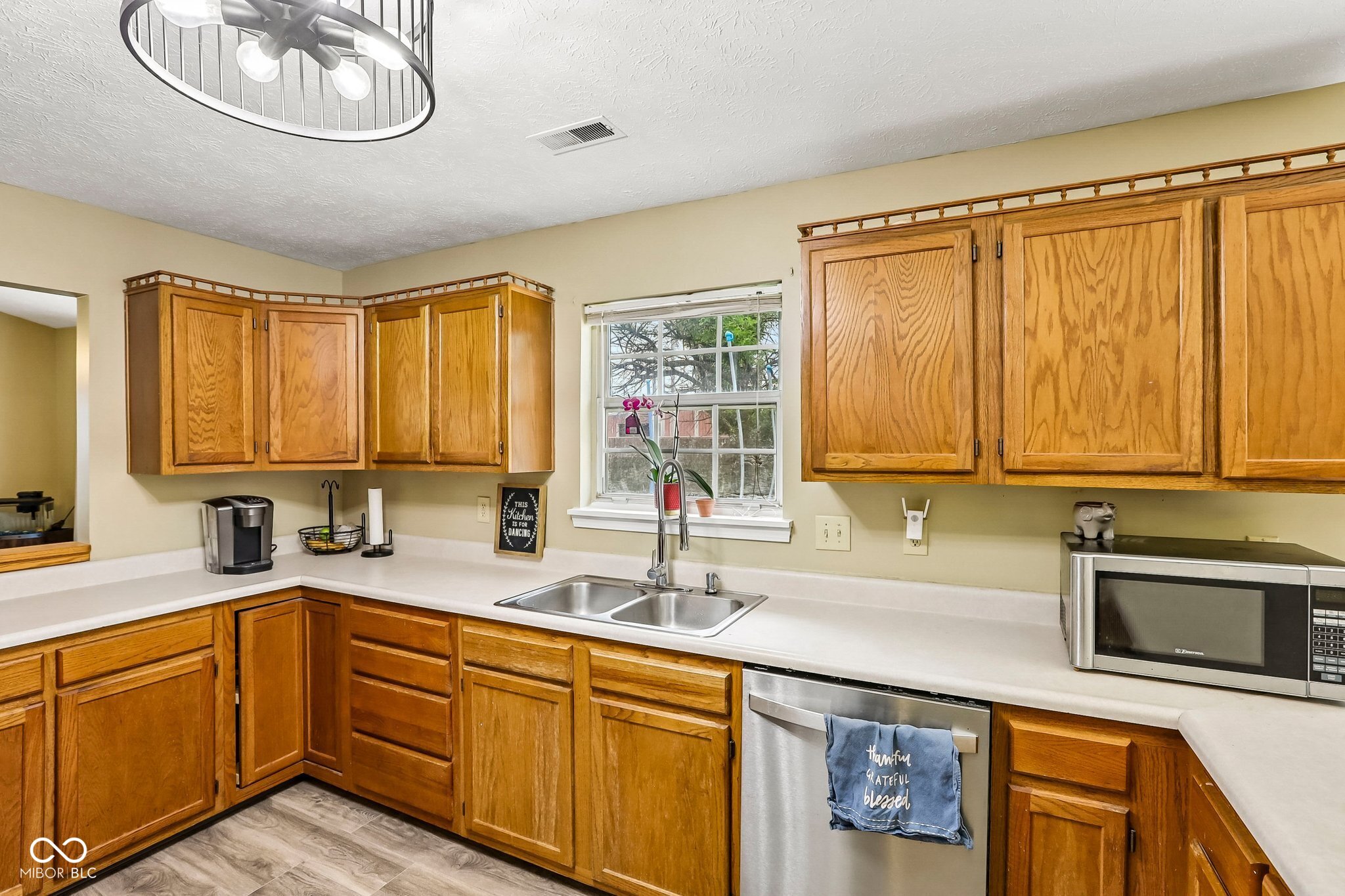 102 Westview Place