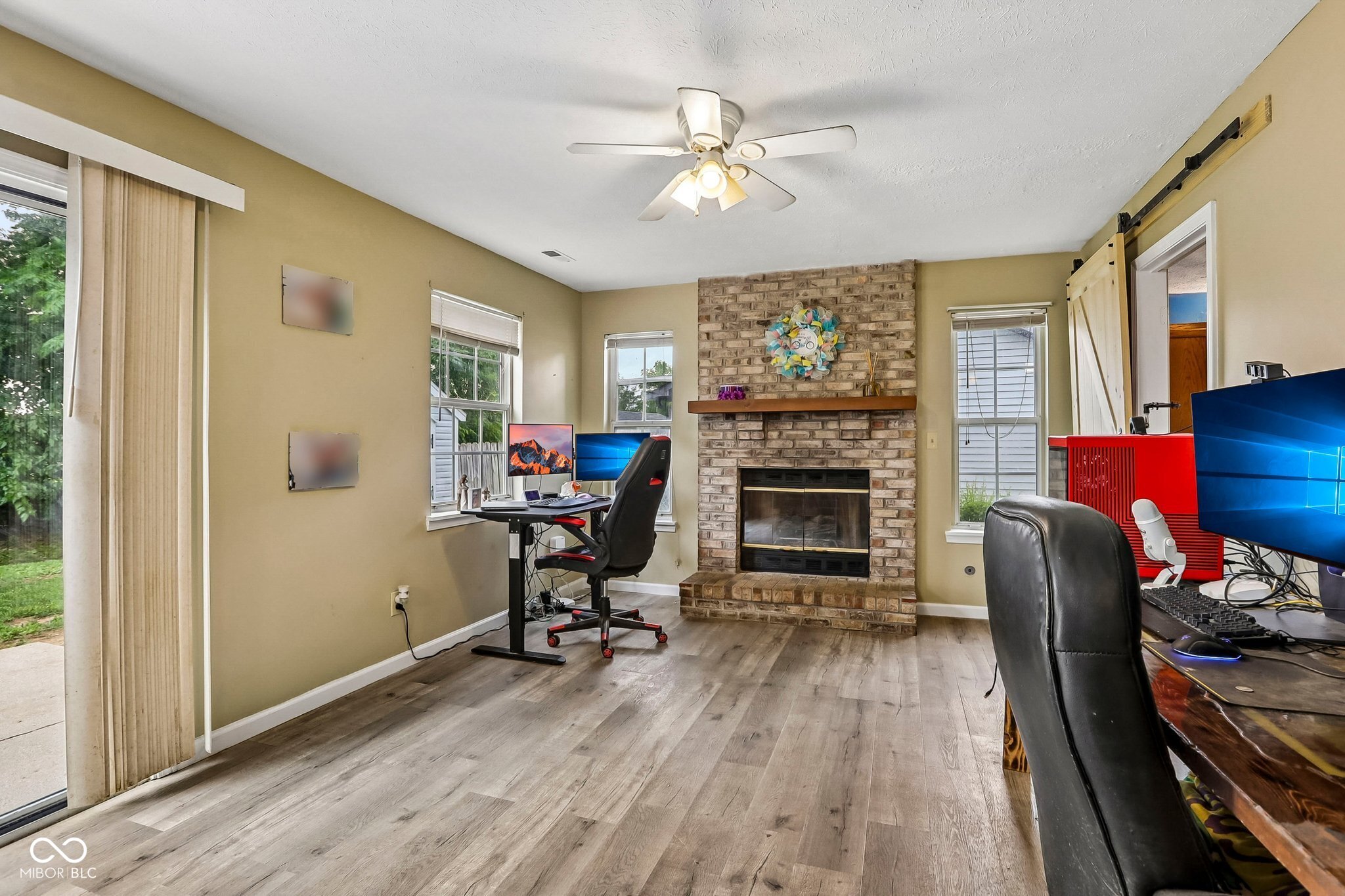 102 Westview Place