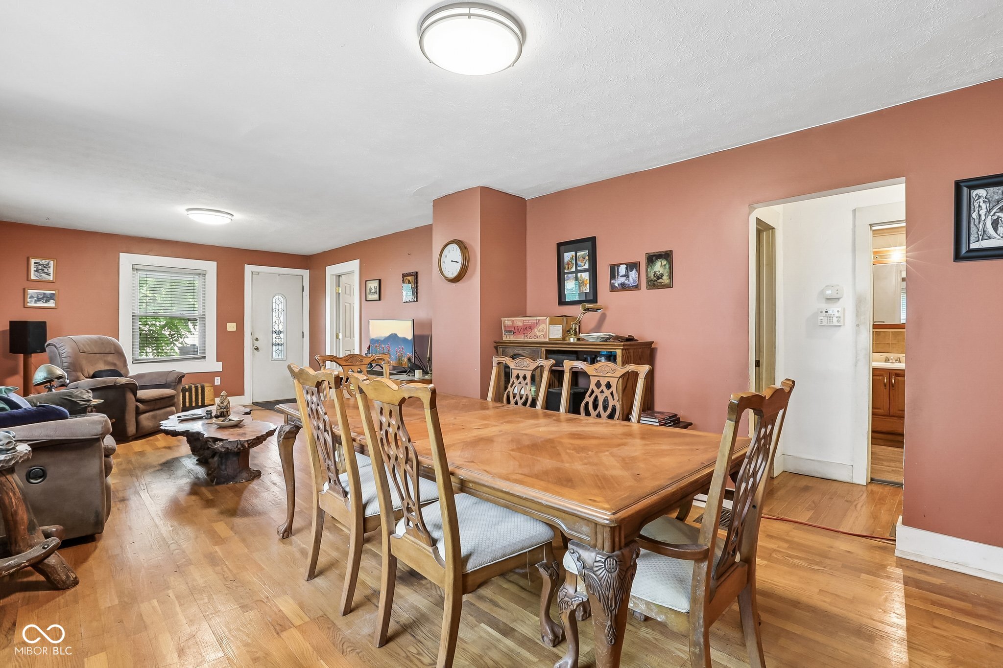 2215 W 60th Street