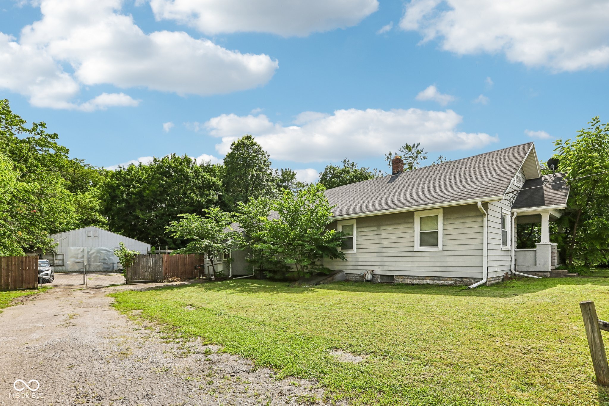 2215 W 60th Street