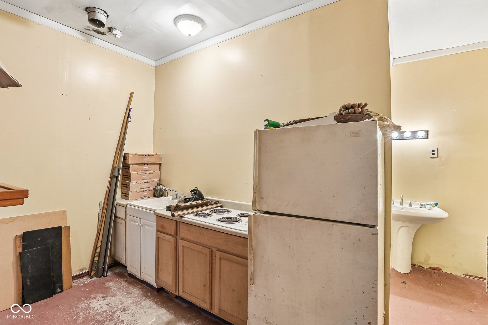 2215 W 60th Street