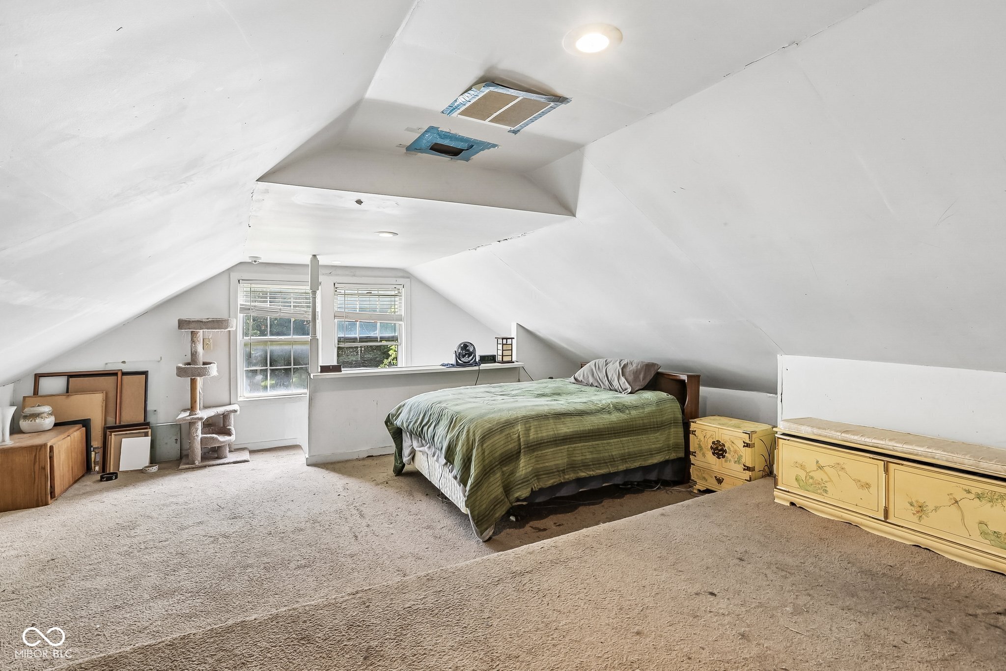 2215 W 60th Street