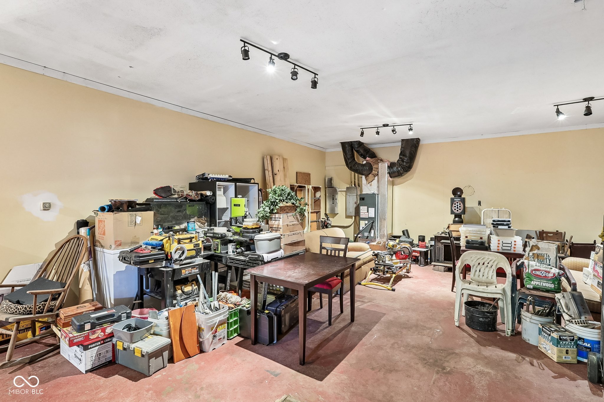 2215 W 60th Street