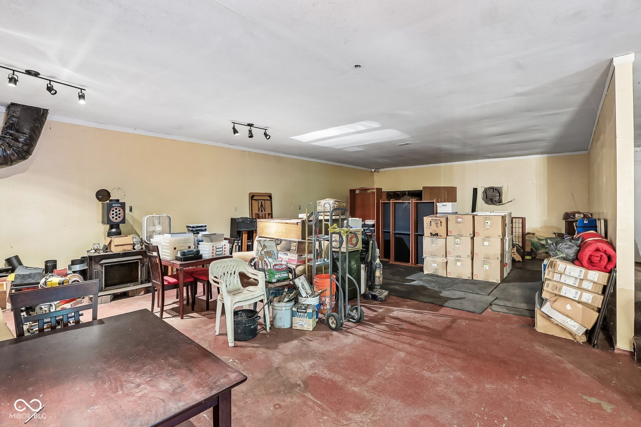 2215 W 60th Street