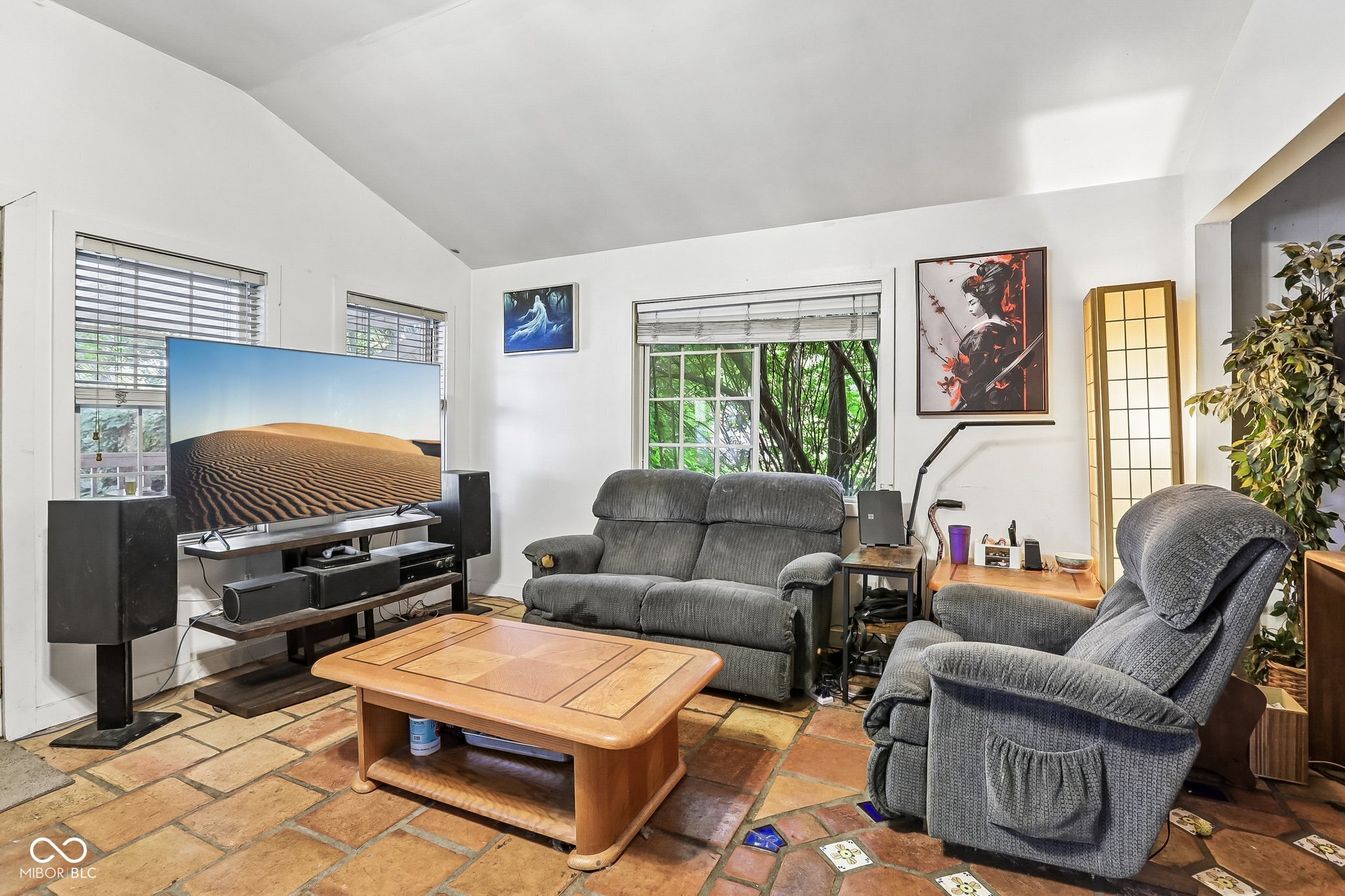 2215 W 60th Street