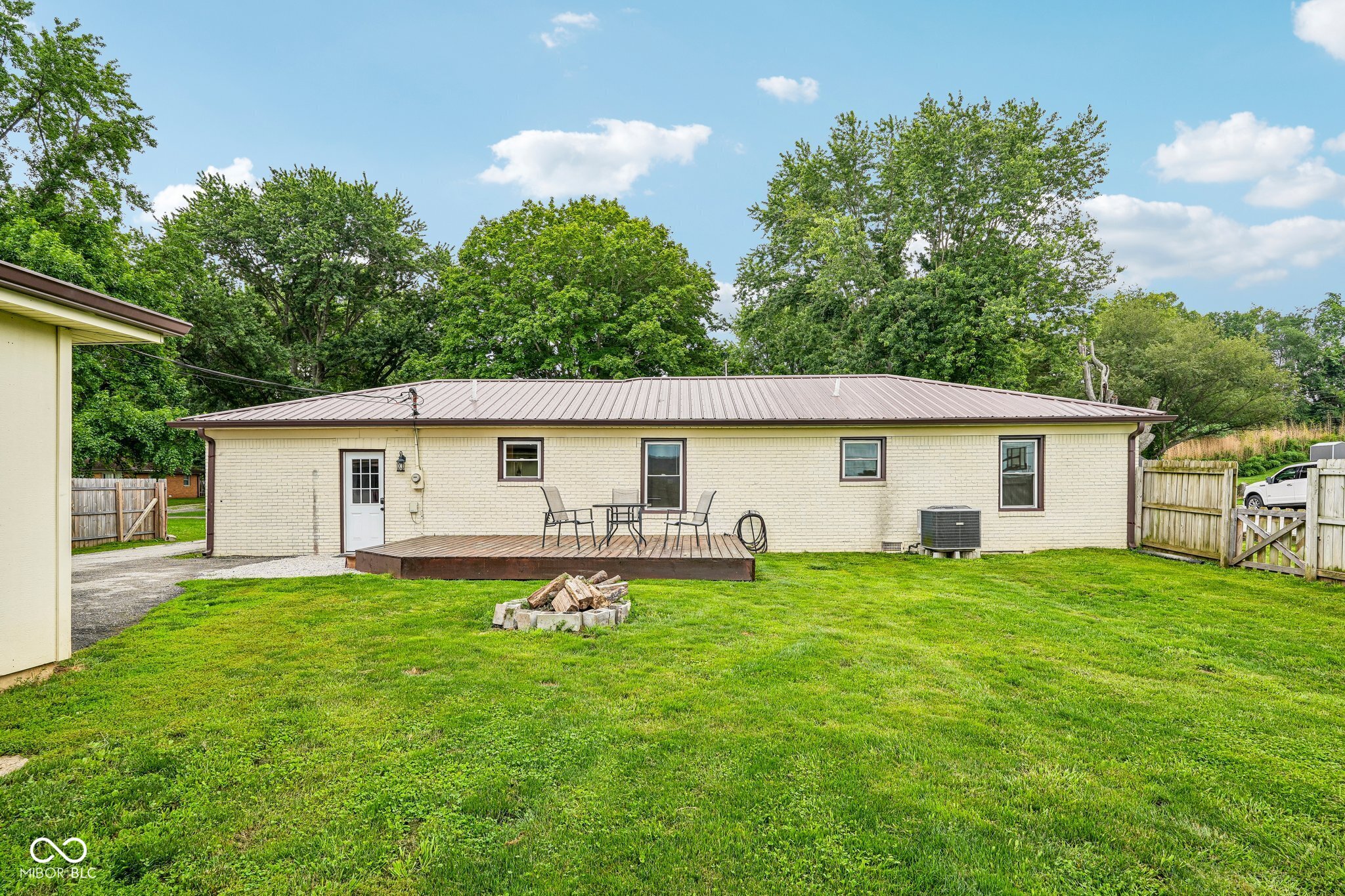 3910 Adams Drive