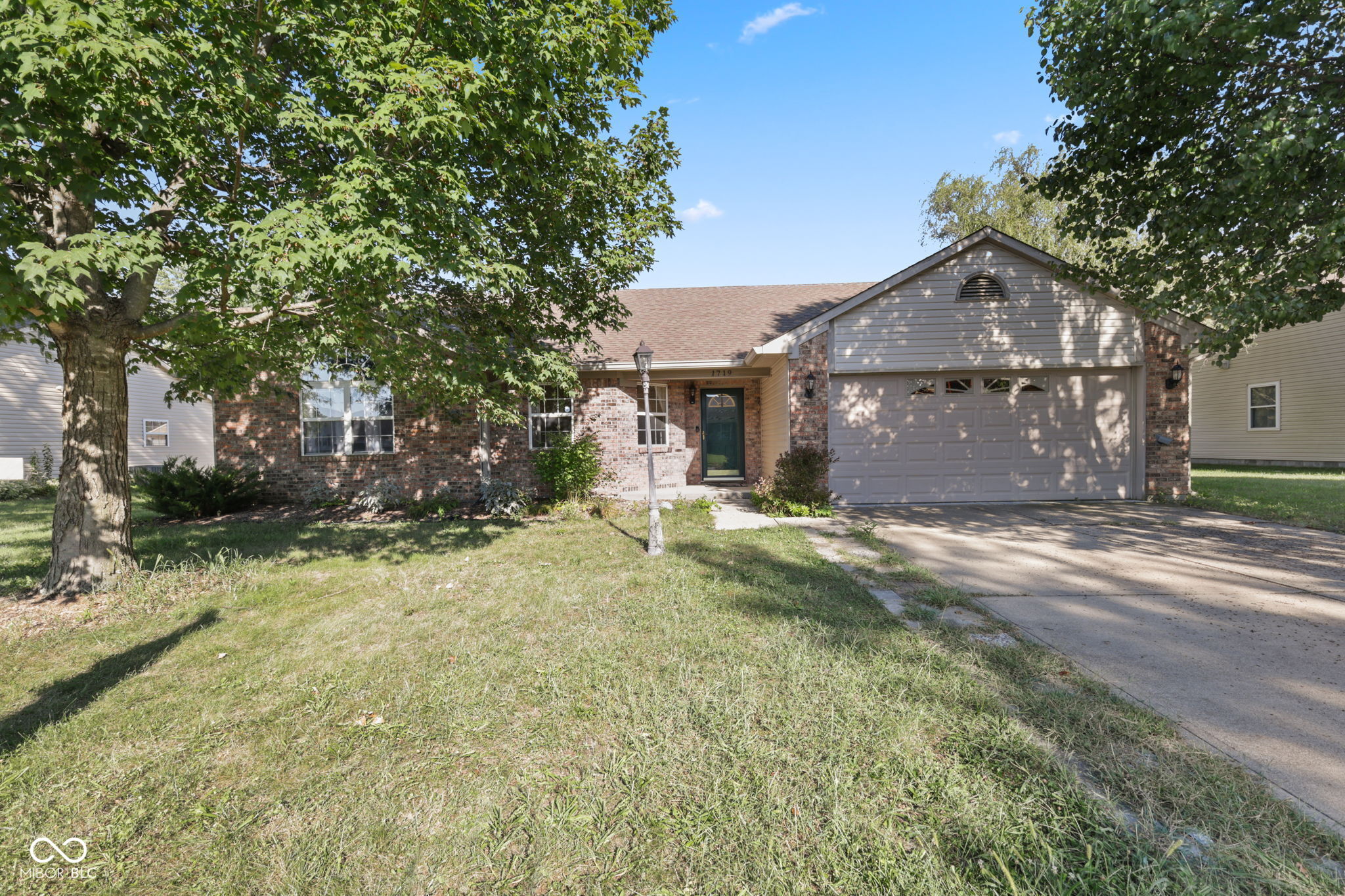 1719 Acorn Road