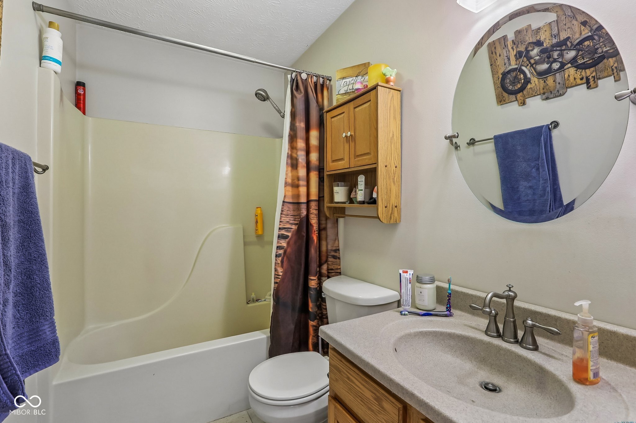 1719 Acorn Road