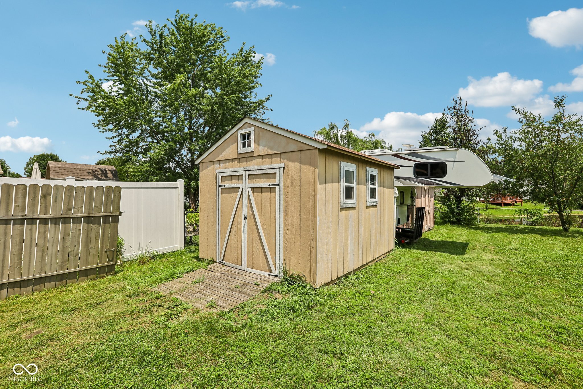 1719 Acorn Road
