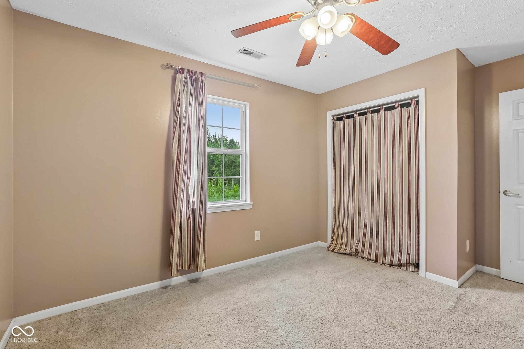 1719 Acorn Road