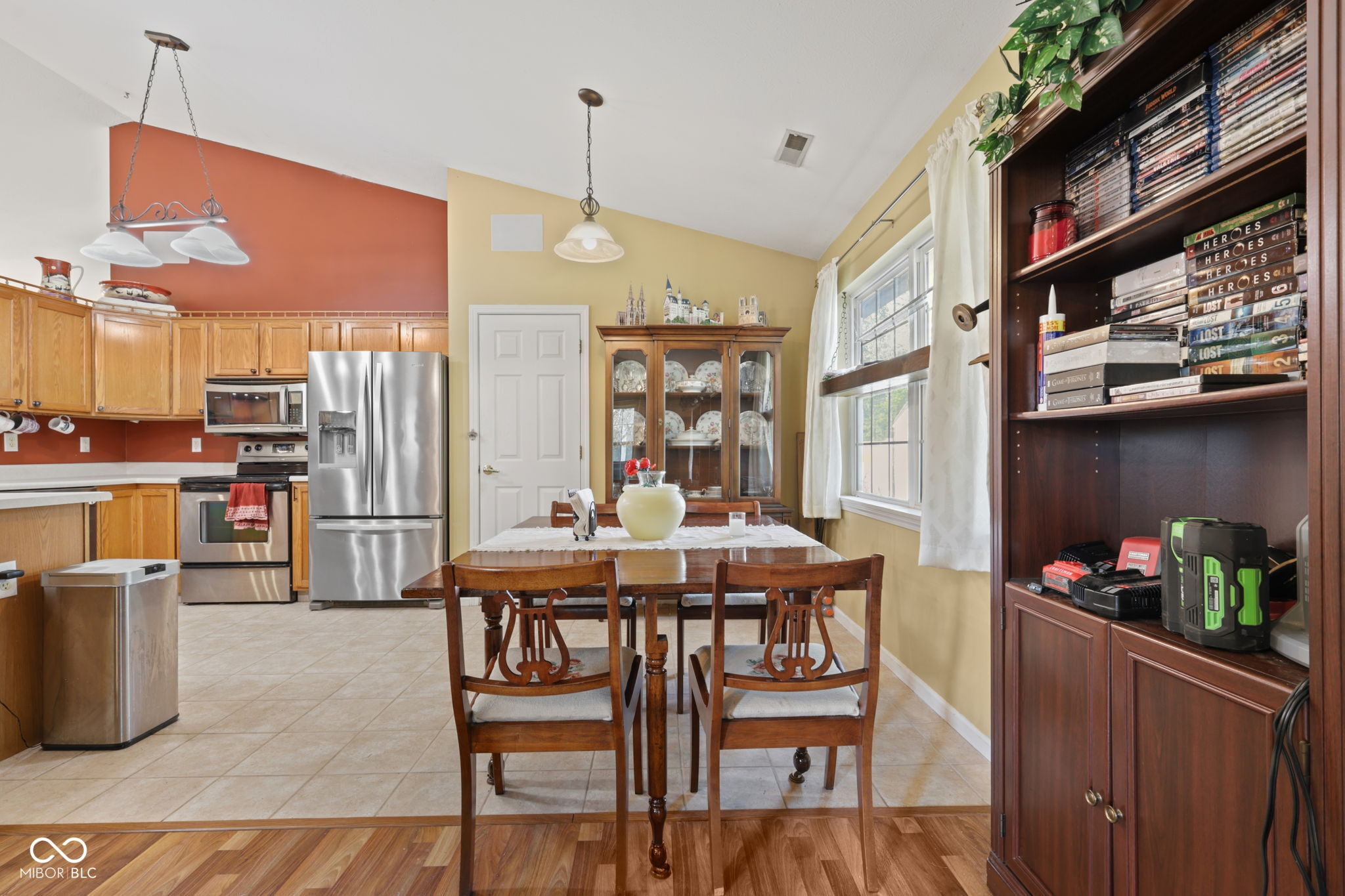 1719 Acorn Road