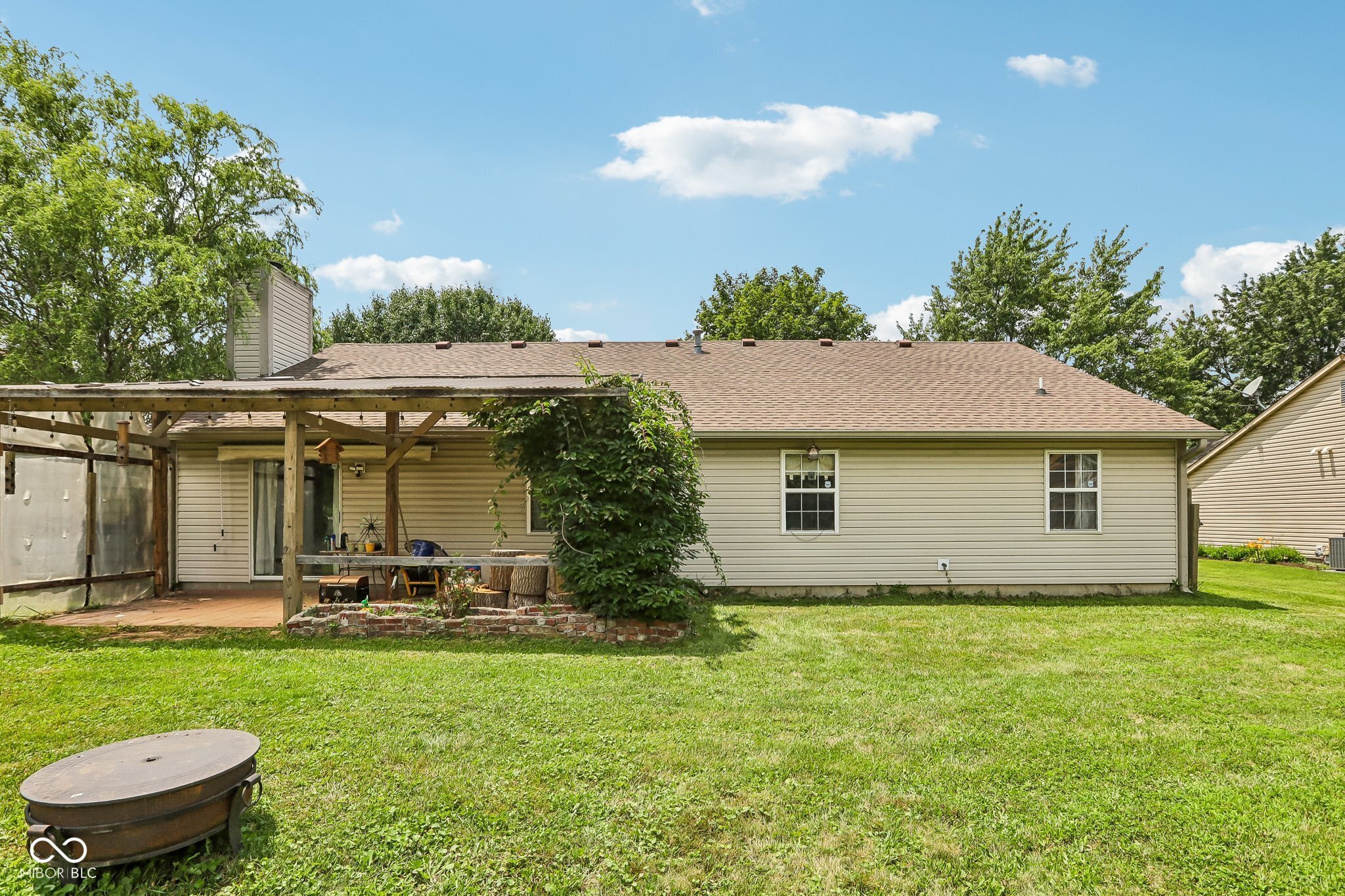 1719 Acorn Road