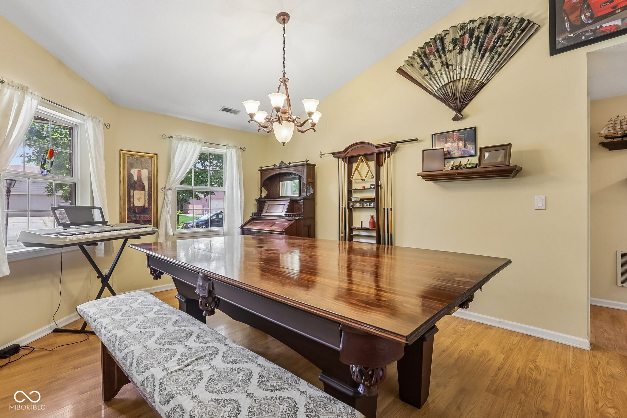 1719 Acorn Road