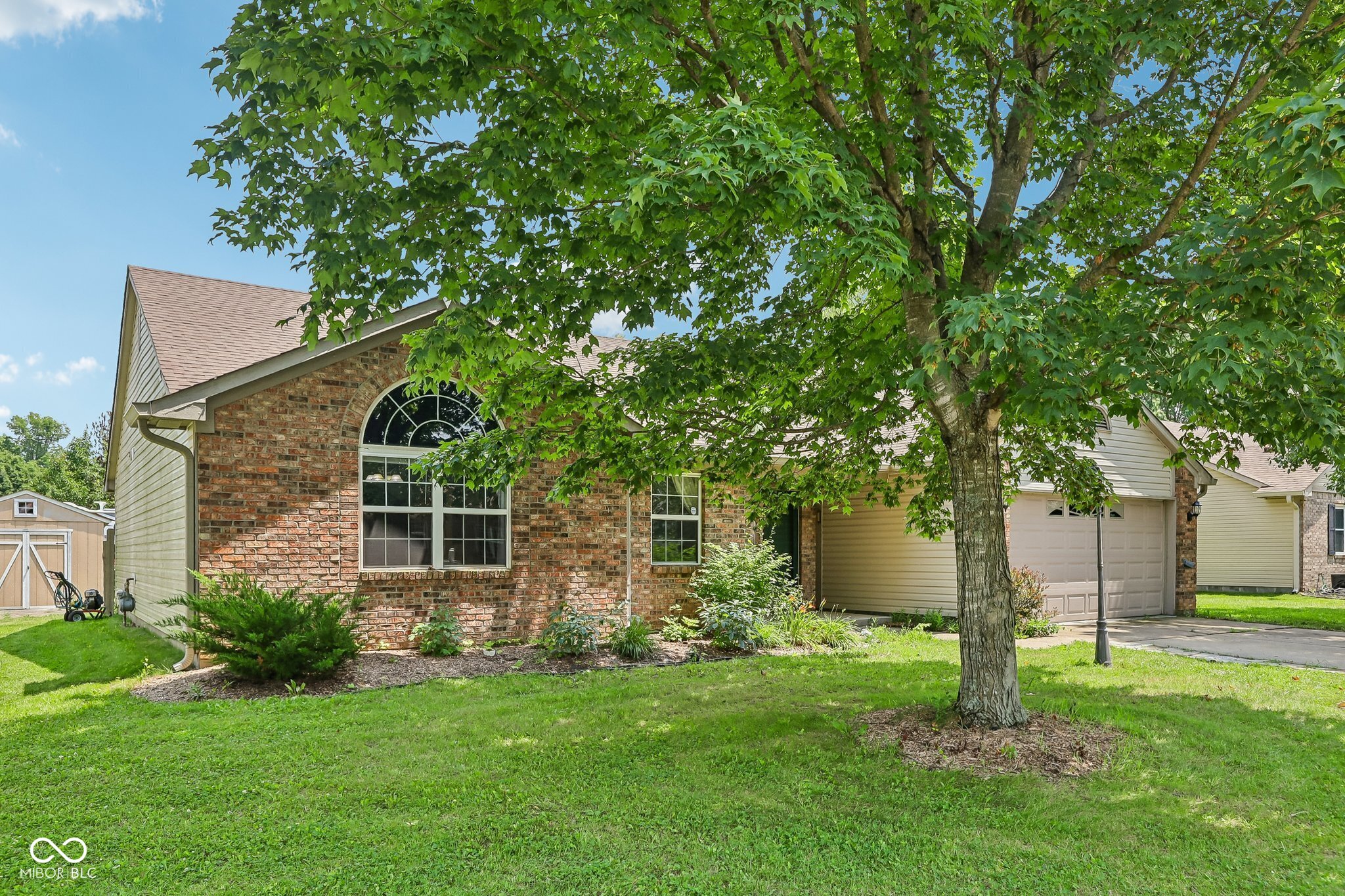 1719 Acorn Road