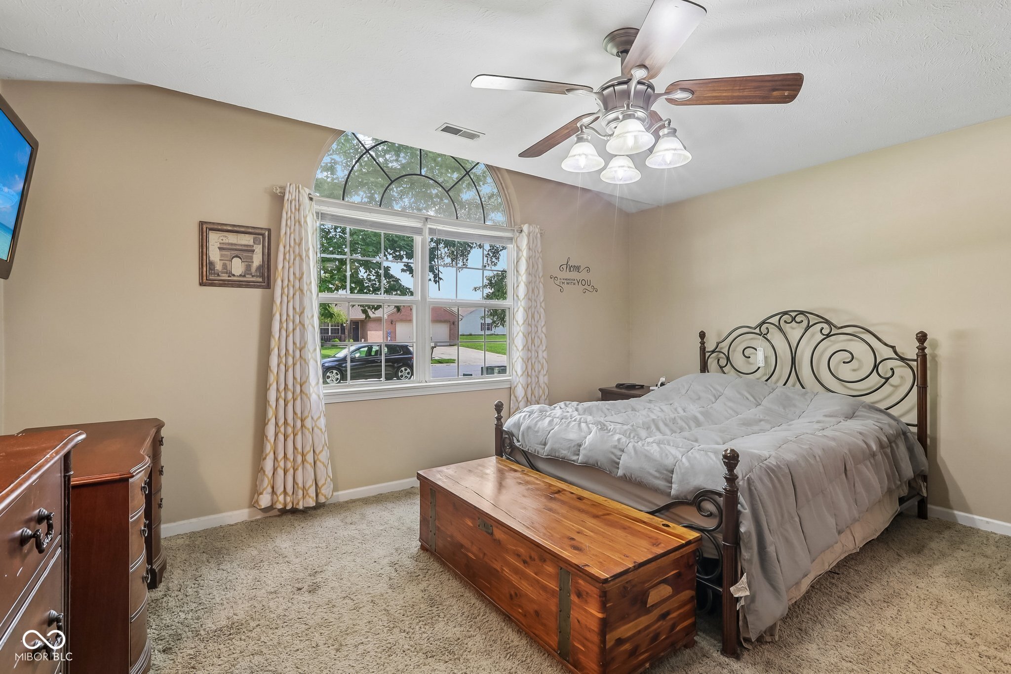 1719 Acorn Road