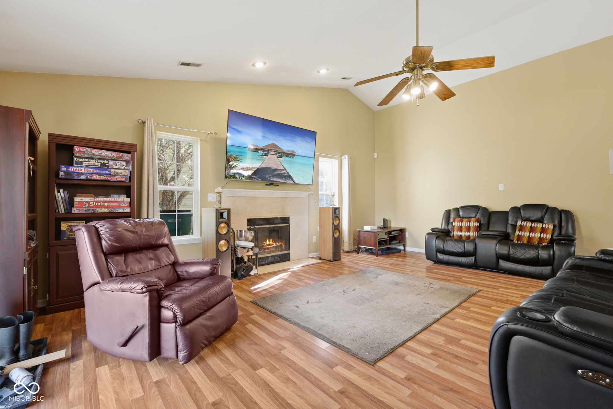 1719 Acorn Road