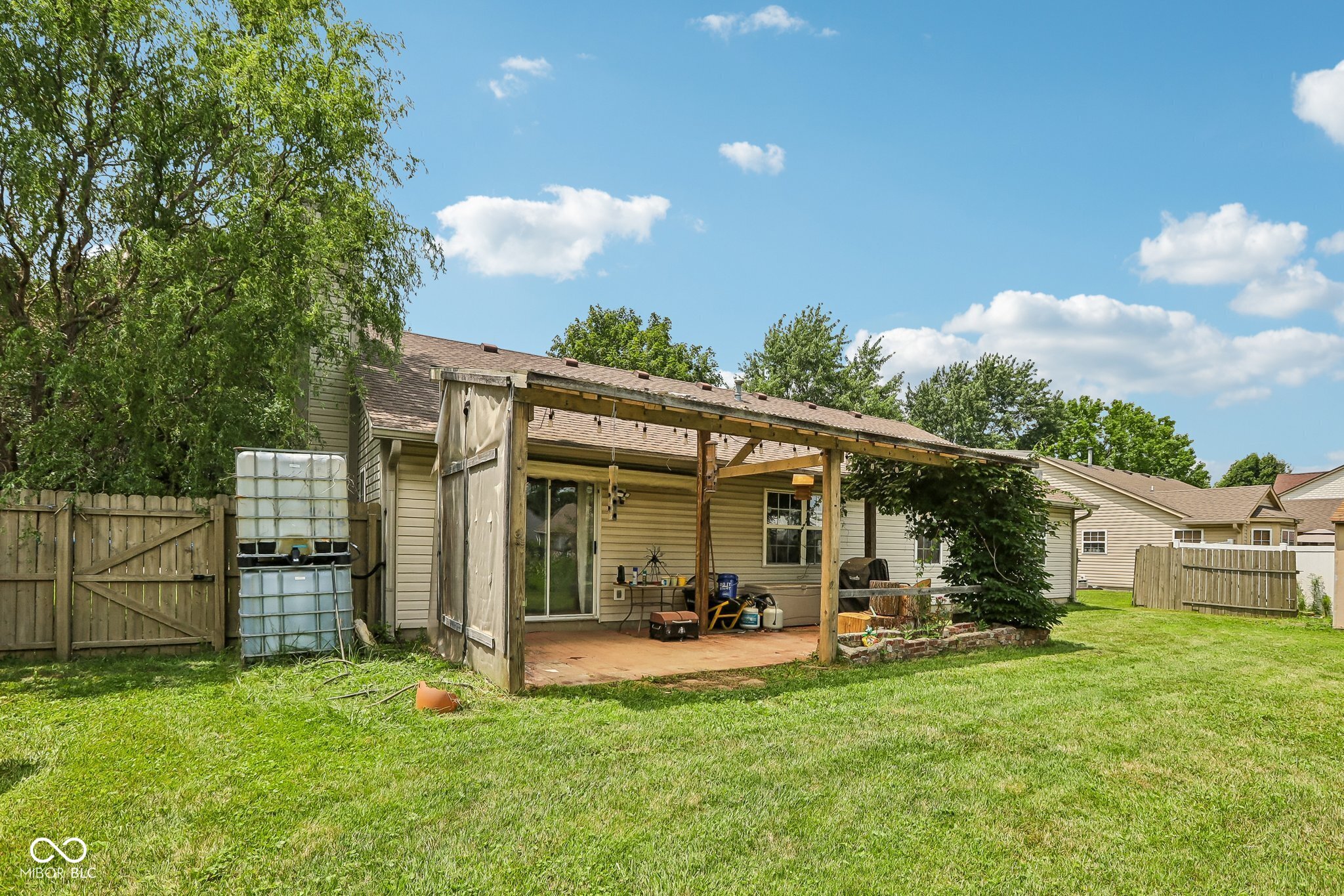 1719 Acorn Road